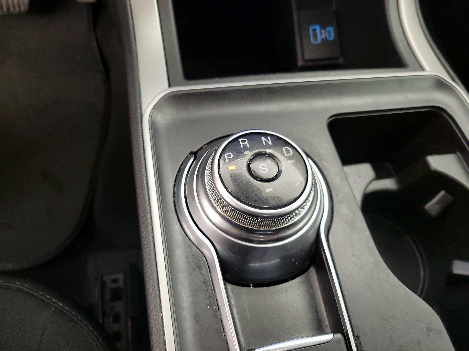 Thumbnail: 2023 Ford Edge - 17