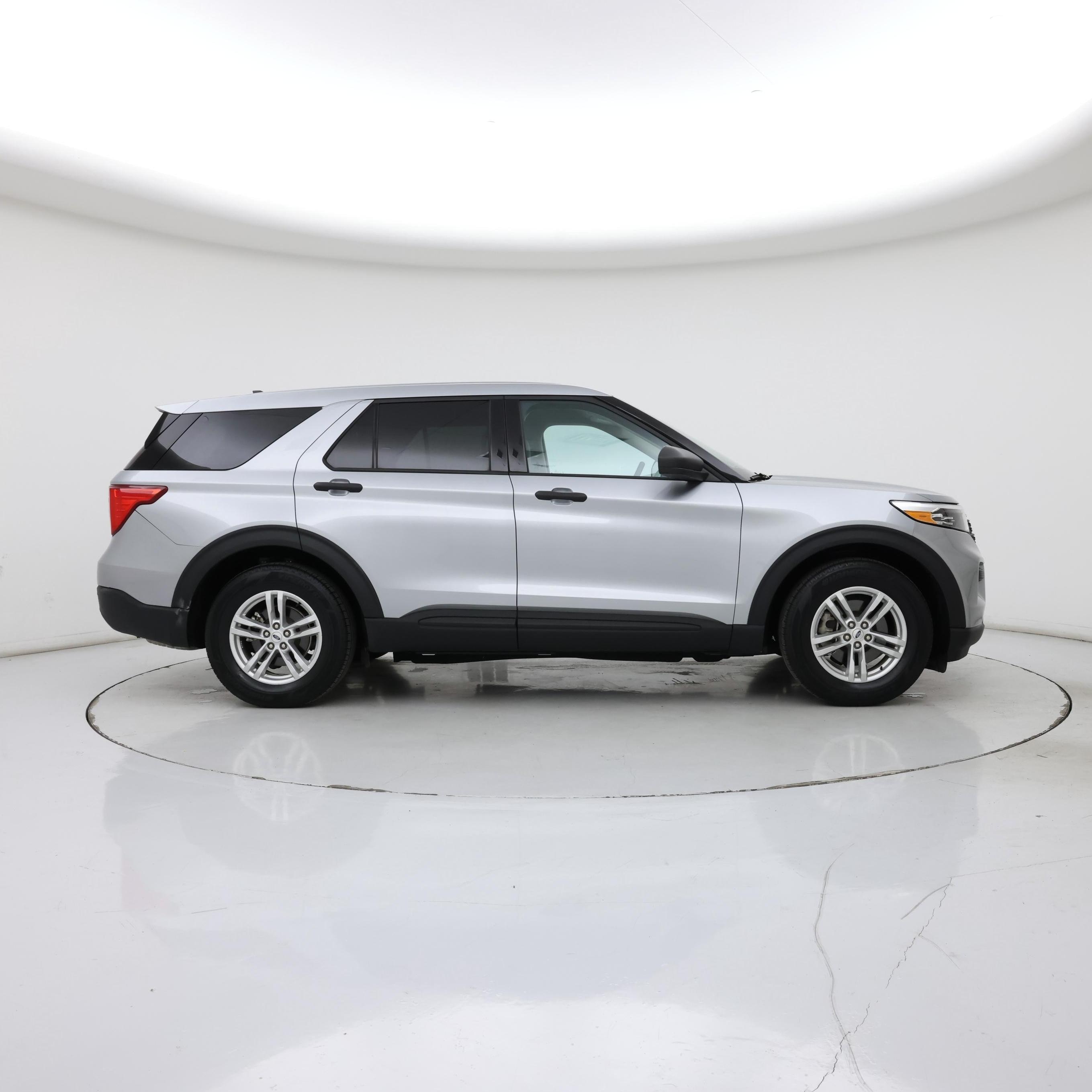 Thumbnail: 2022 Ford Explorer - 7