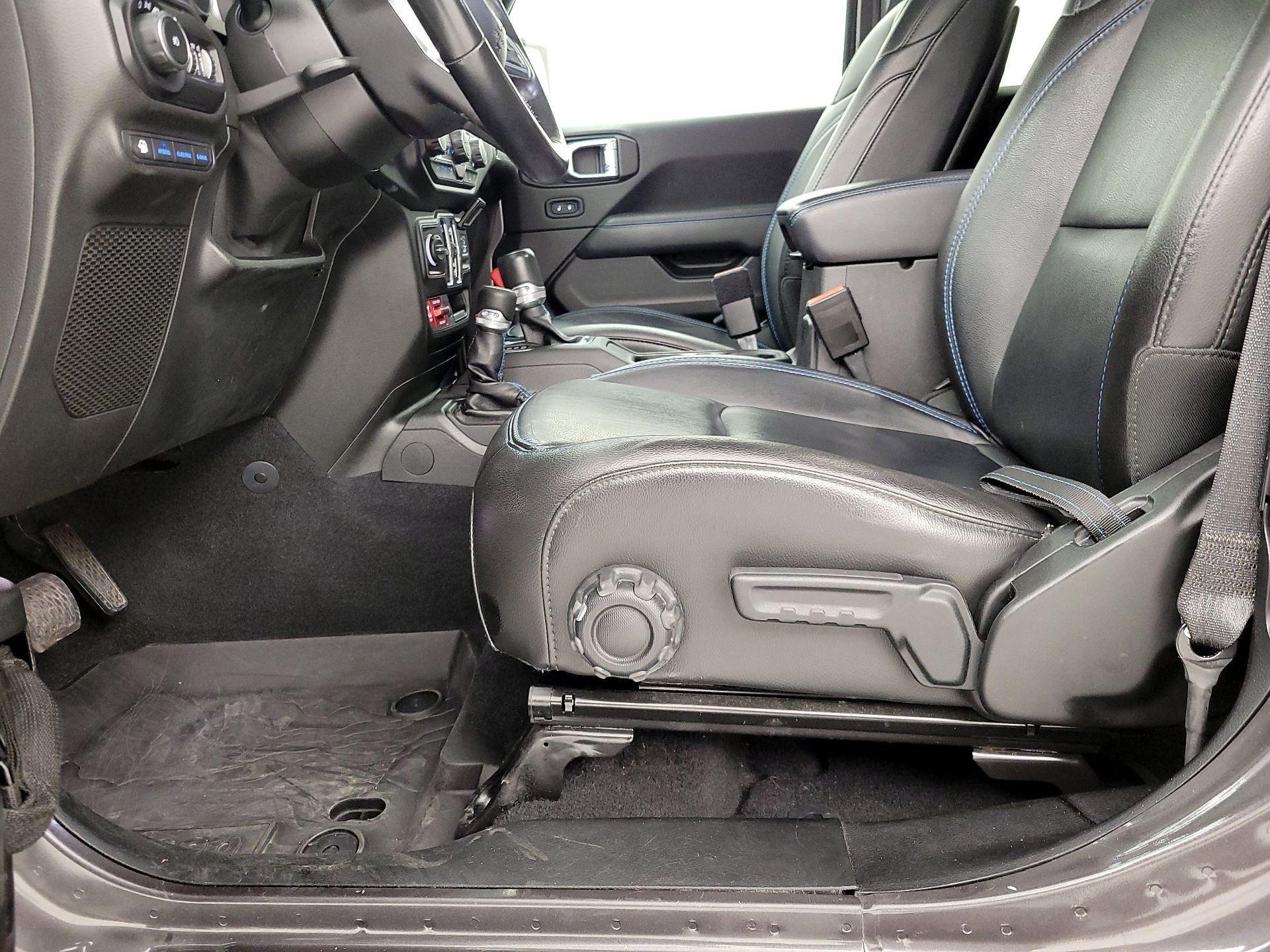 Thumbnail: 2021 Jeep Wrangler - 11