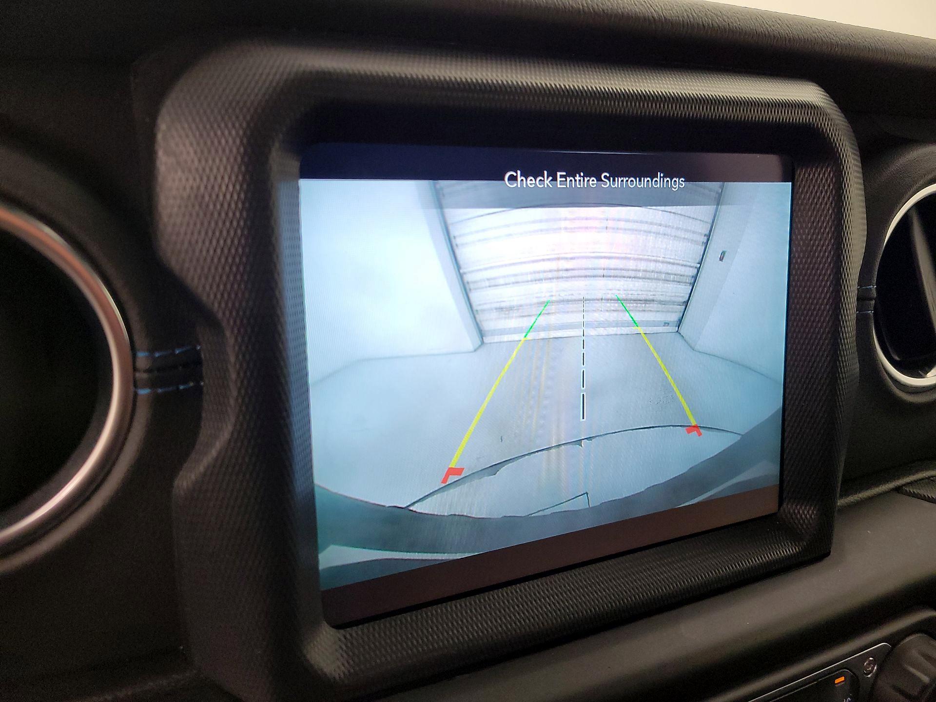 Thumbnail: 2021 Jeep Wrangler - 15