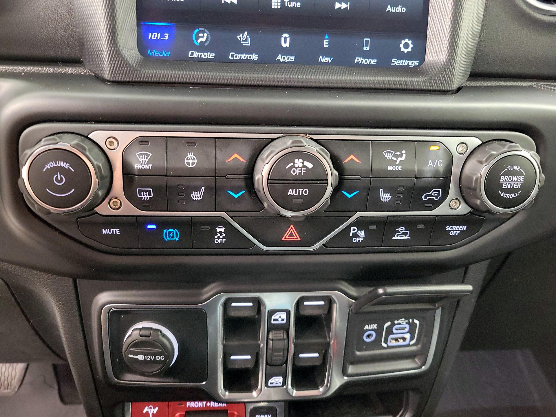 Thumbnail: 2021 Jeep Wrangler - 17