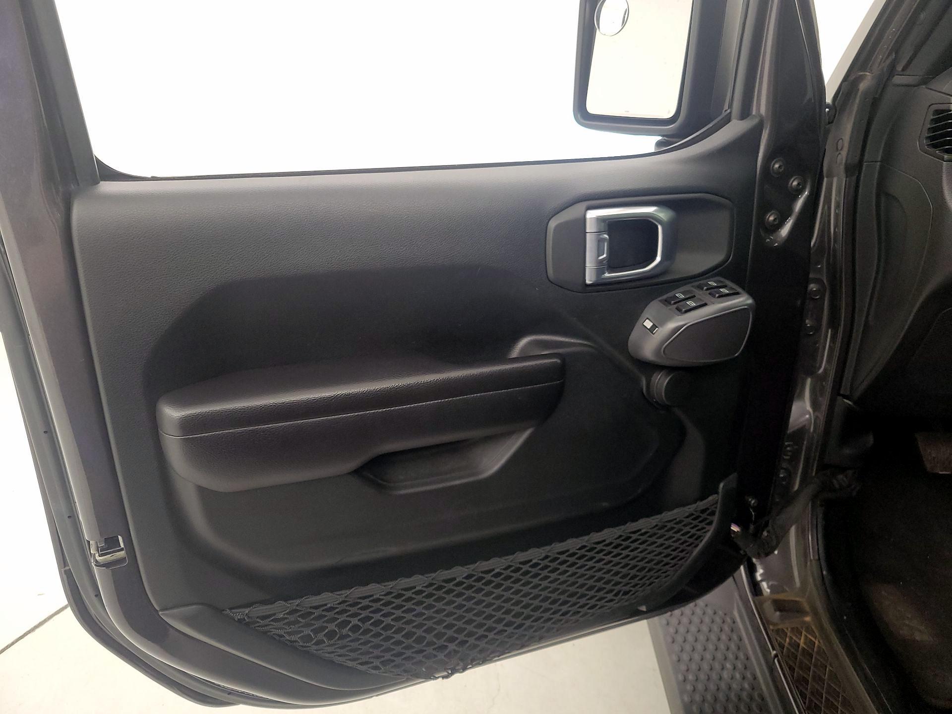 Thumbnail: 2021 Jeep Wrangler - 12