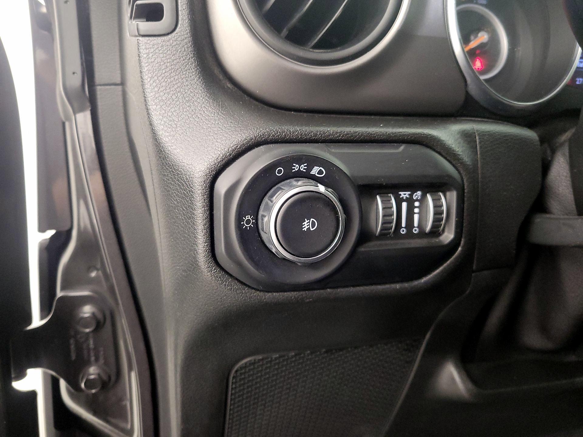 Thumbnail: 2021 Jeep Wrangler - 13