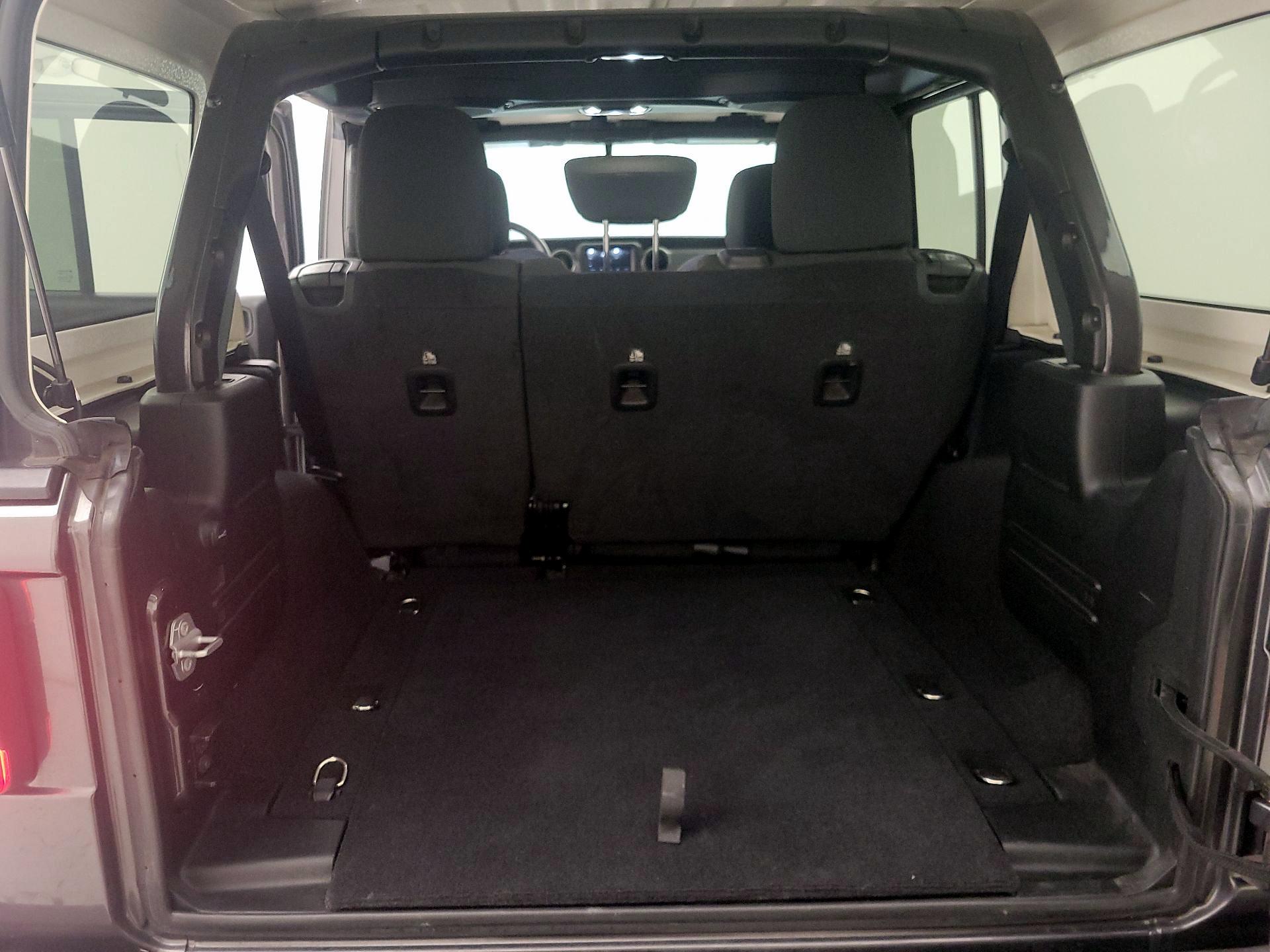 Thumbnail: 2021 Jeep Wrangler - 20