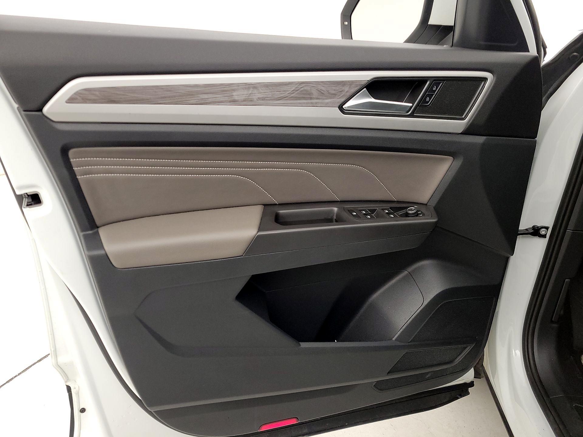 Thumbnail: 2022 Volkswagen Atlas - 12