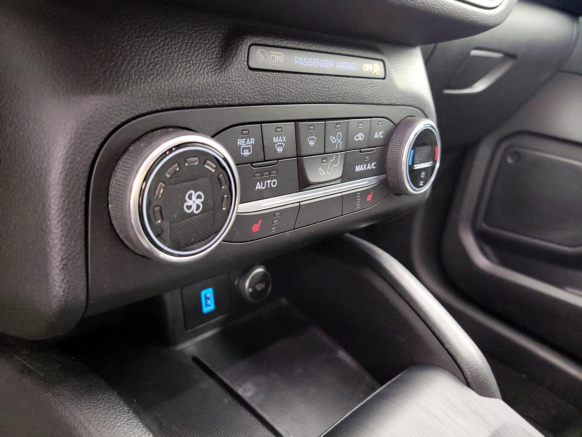 Thumbnail: 2020 Ford Escape - 16