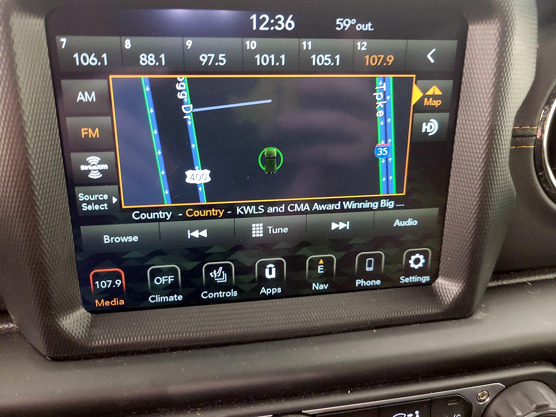 Thumbnail: 2022 Jeep Wrangler - 14