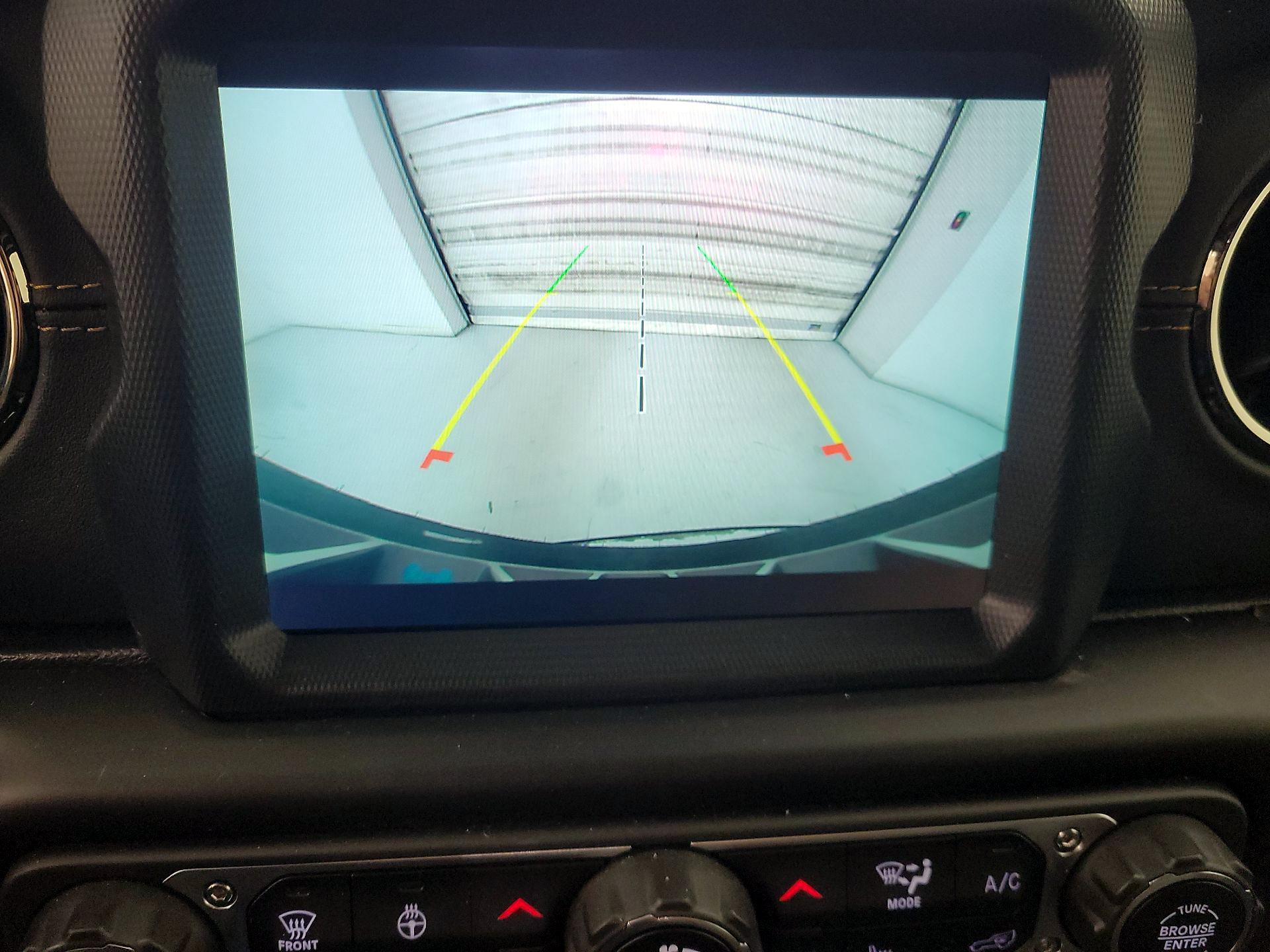 Thumbnail: 2022 Jeep Wrangler - 15