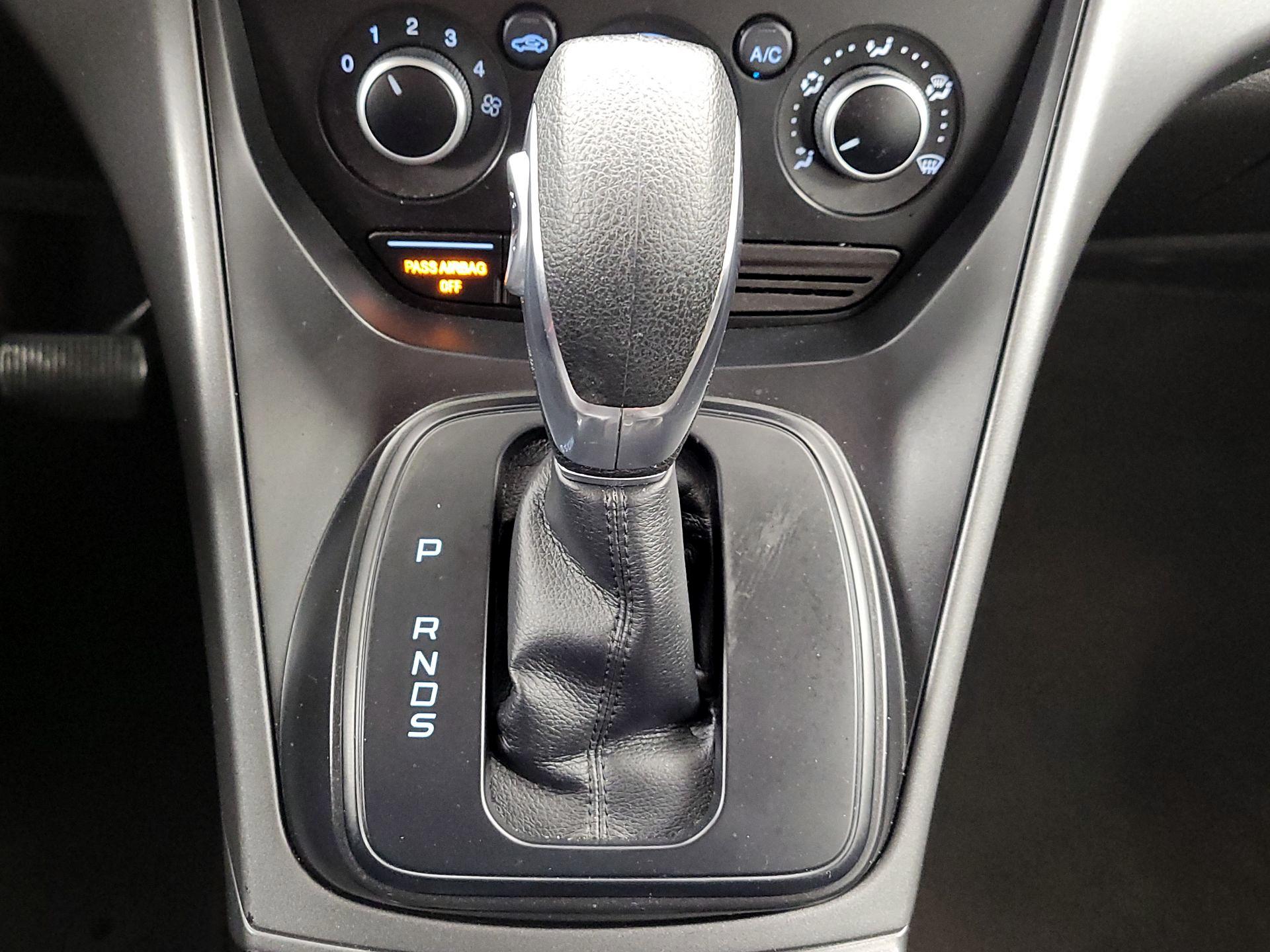 Thumbnail: 2016 Ford Escape - 17