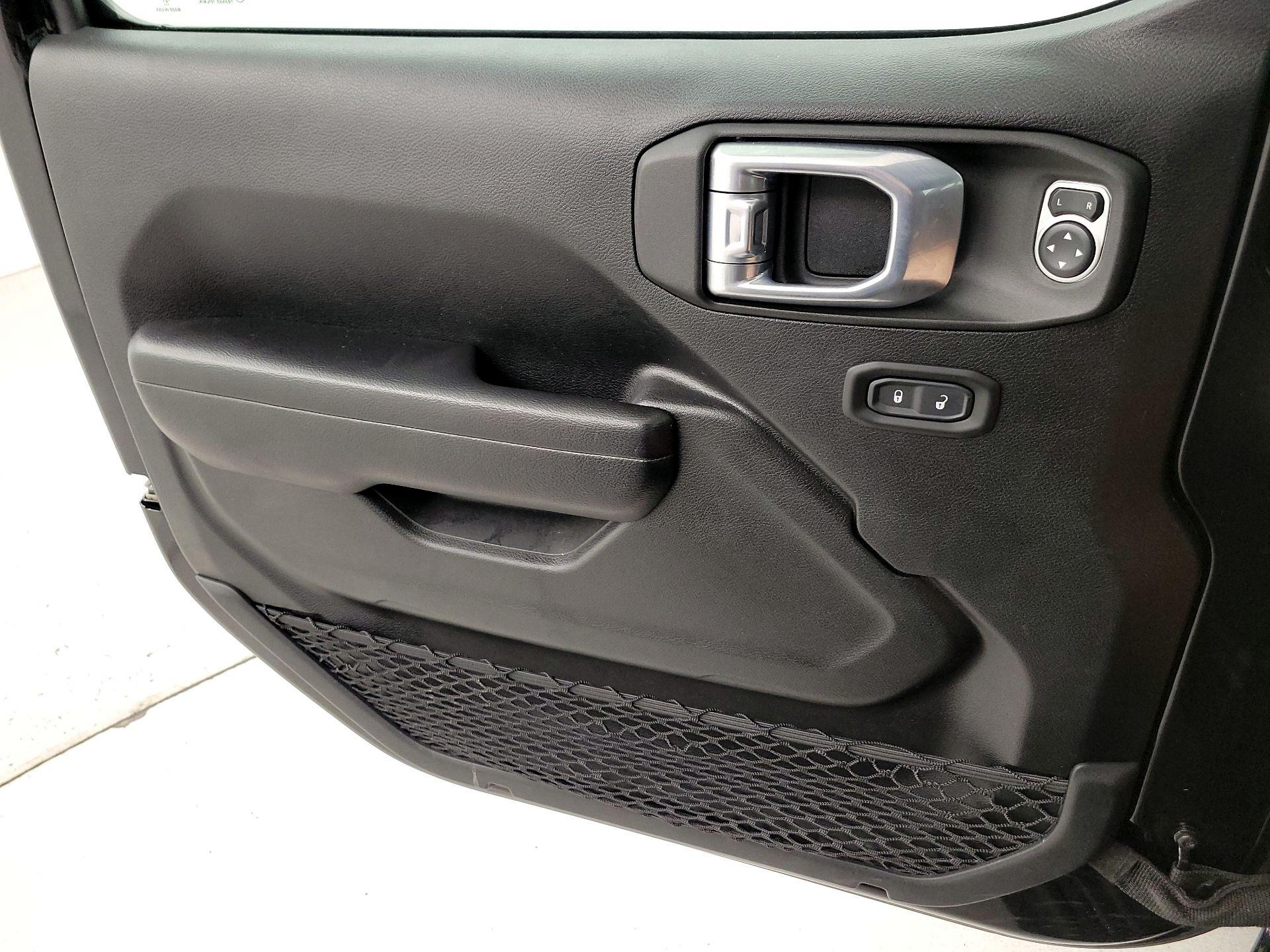 Thumbnail: 2021 Jeep Wrangler - 12