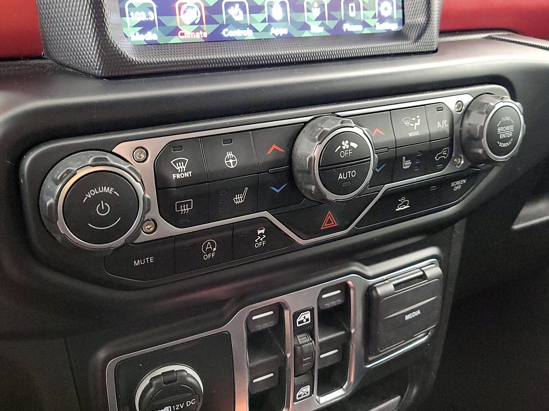 Thumbnail: 2021 Jeep Wrangler - 17