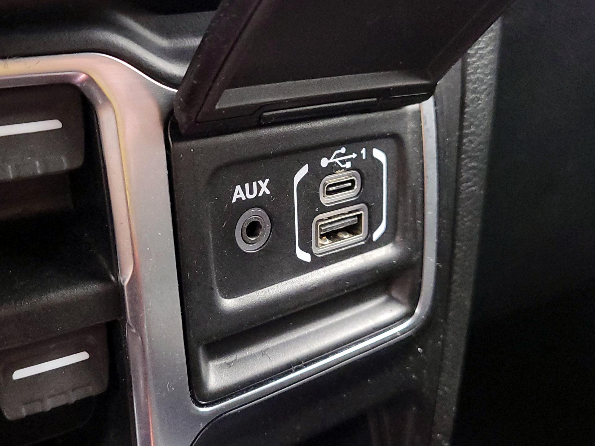 Thumbnail: 2021 Jeep Wrangler - 19