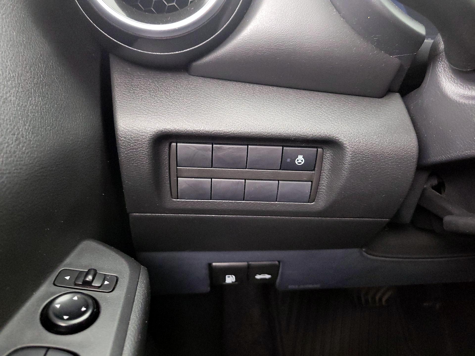 Thumbnail: 2021 Nissan Kicks - 13