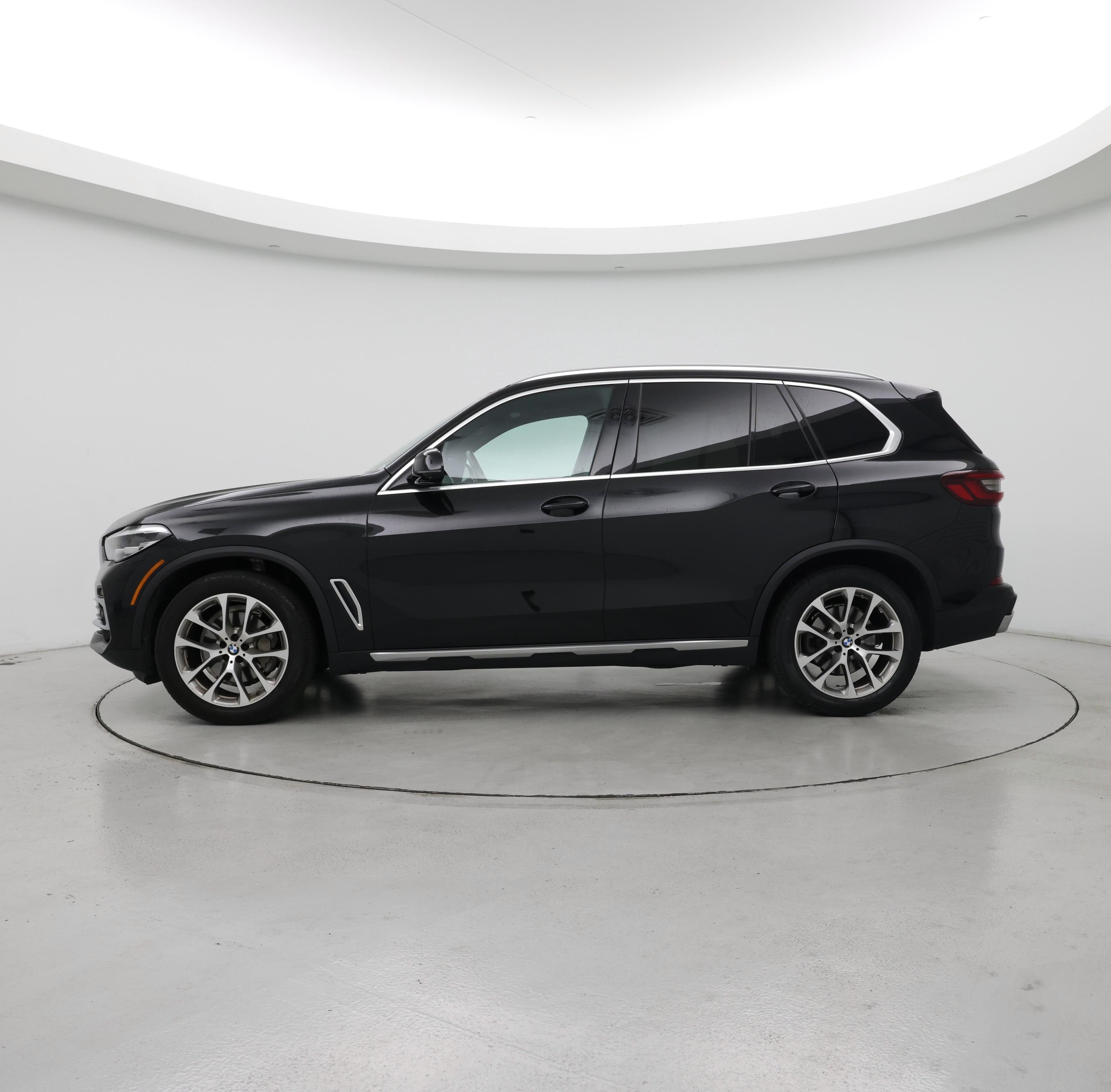 Thumbnail: 2022 BMW X5 - 3