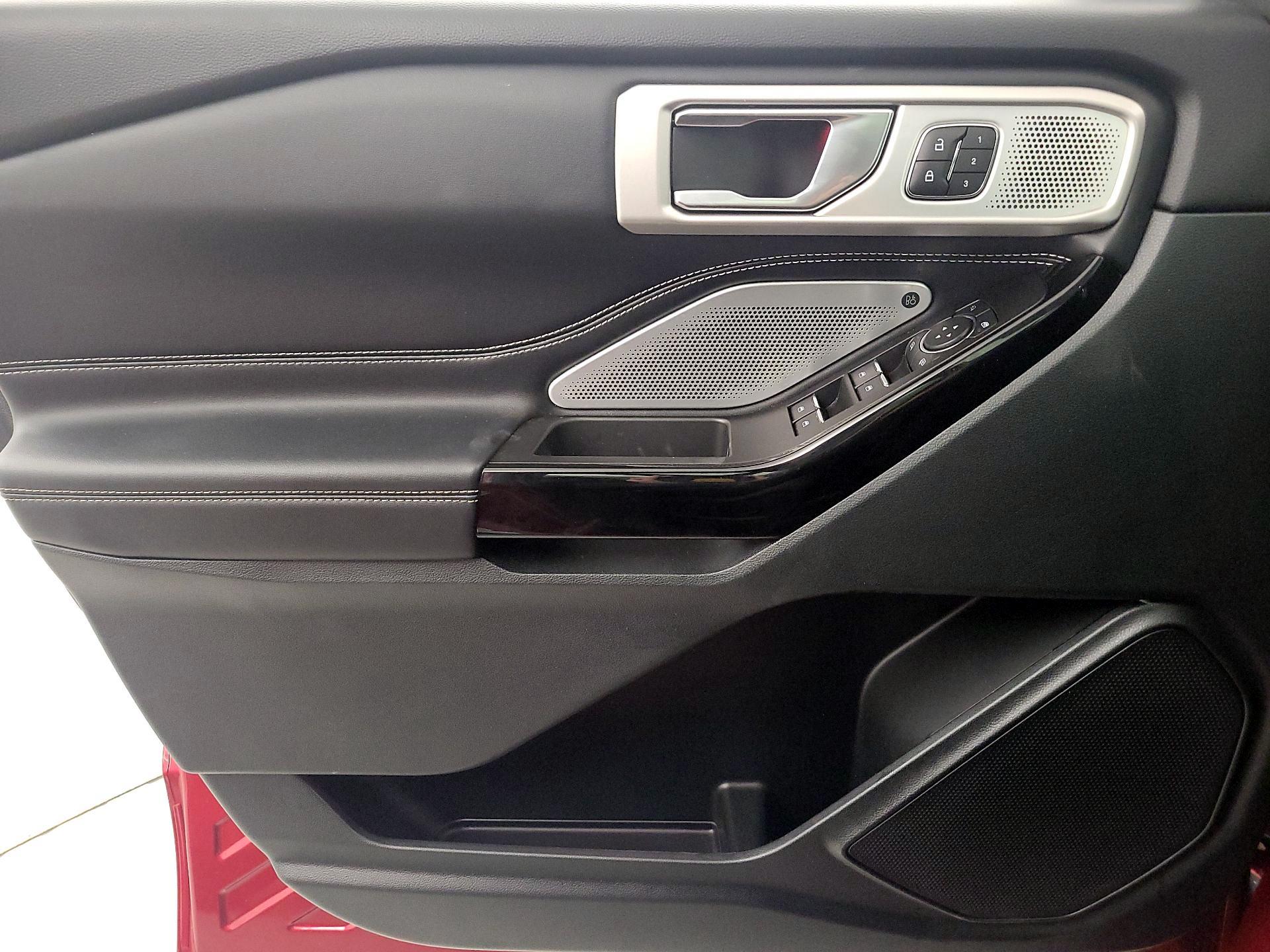 Thumbnail: 2021 Ford Explorer - 12