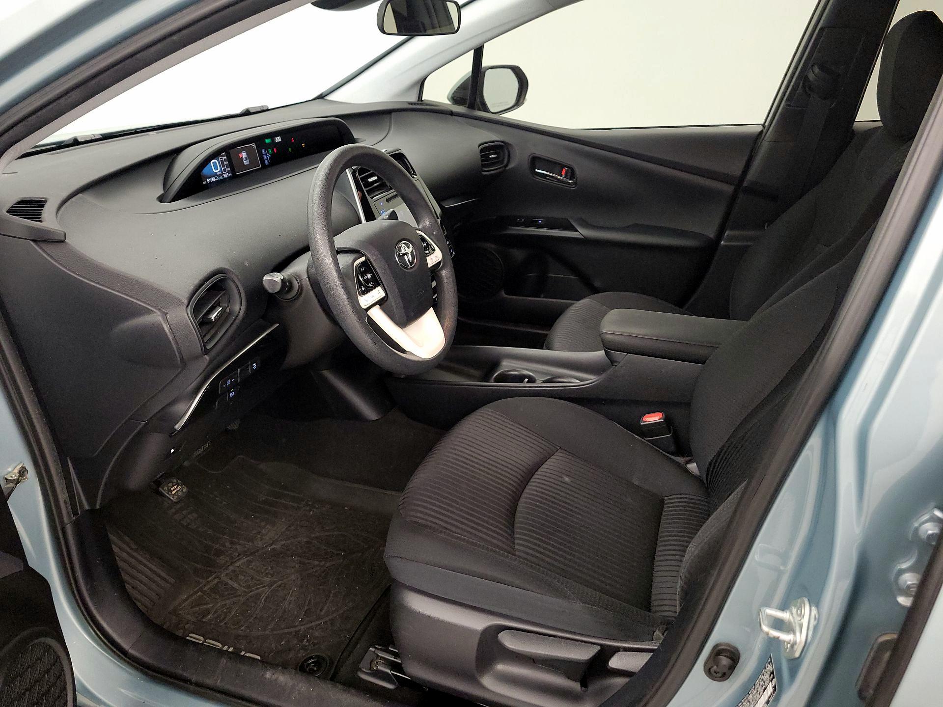 Thumbnail: 2018 Toyota Prius - 11