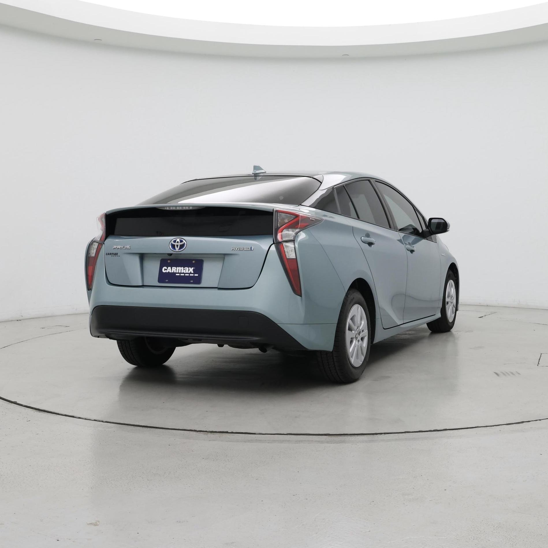 Thumbnail: 2018 Toyota Prius - 8