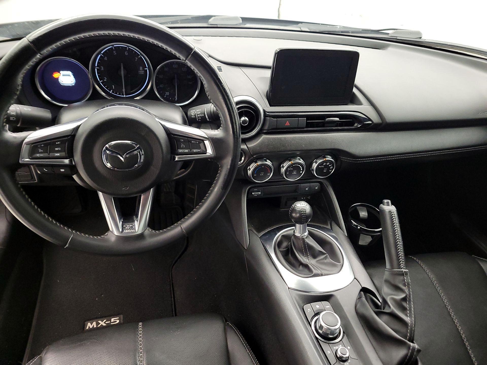 Thumbnail: 2022 Mazda MX-5 Miata - 9