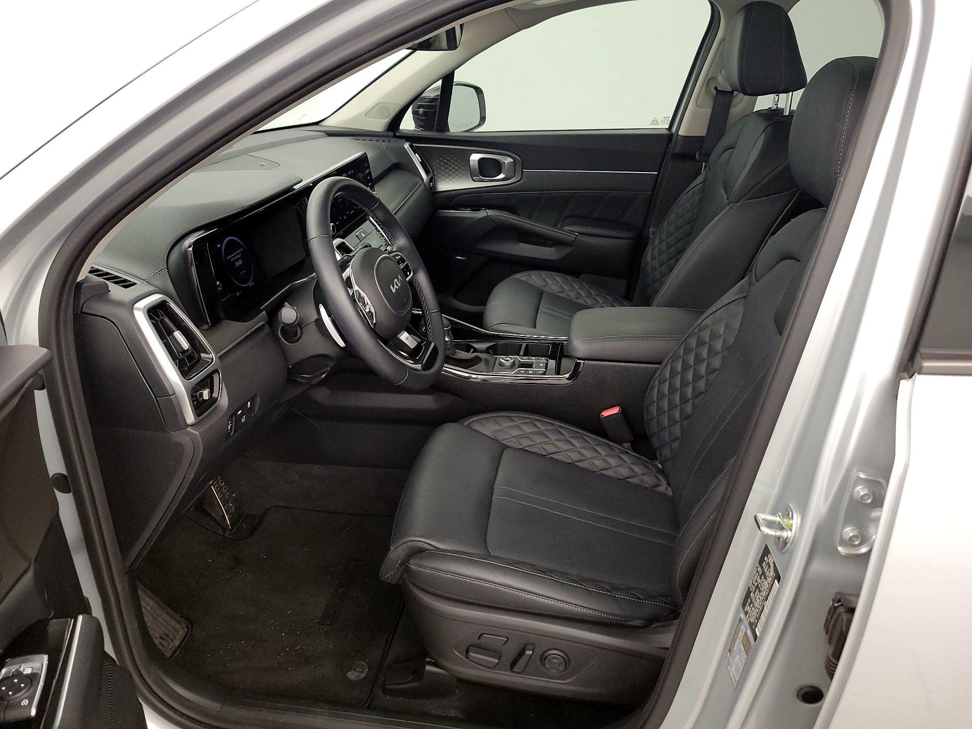 Thumbnail: 2022 Kia Sorento - 11