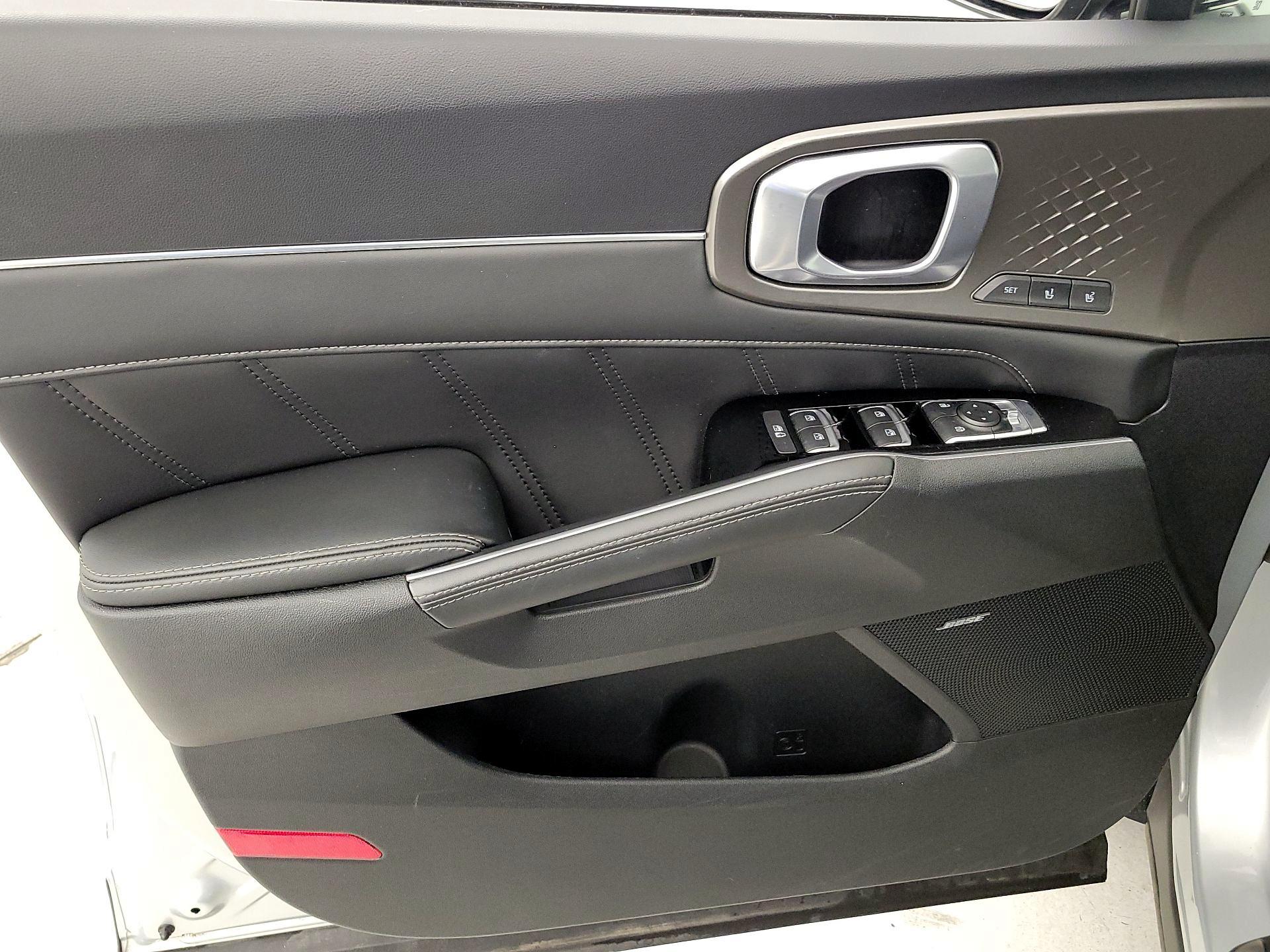 Thumbnail: 2022 Kia Sorento - 12