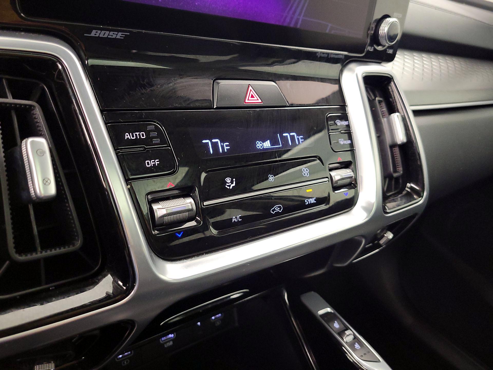 Thumbnail: 2022 Kia Sorento - 17