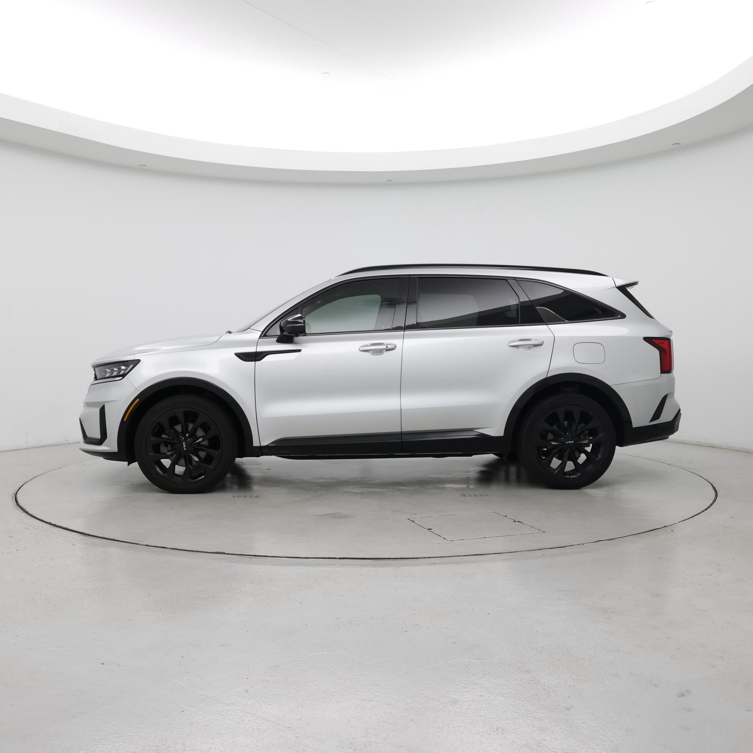 Thumbnail: 2022 Kia Sorento - 3