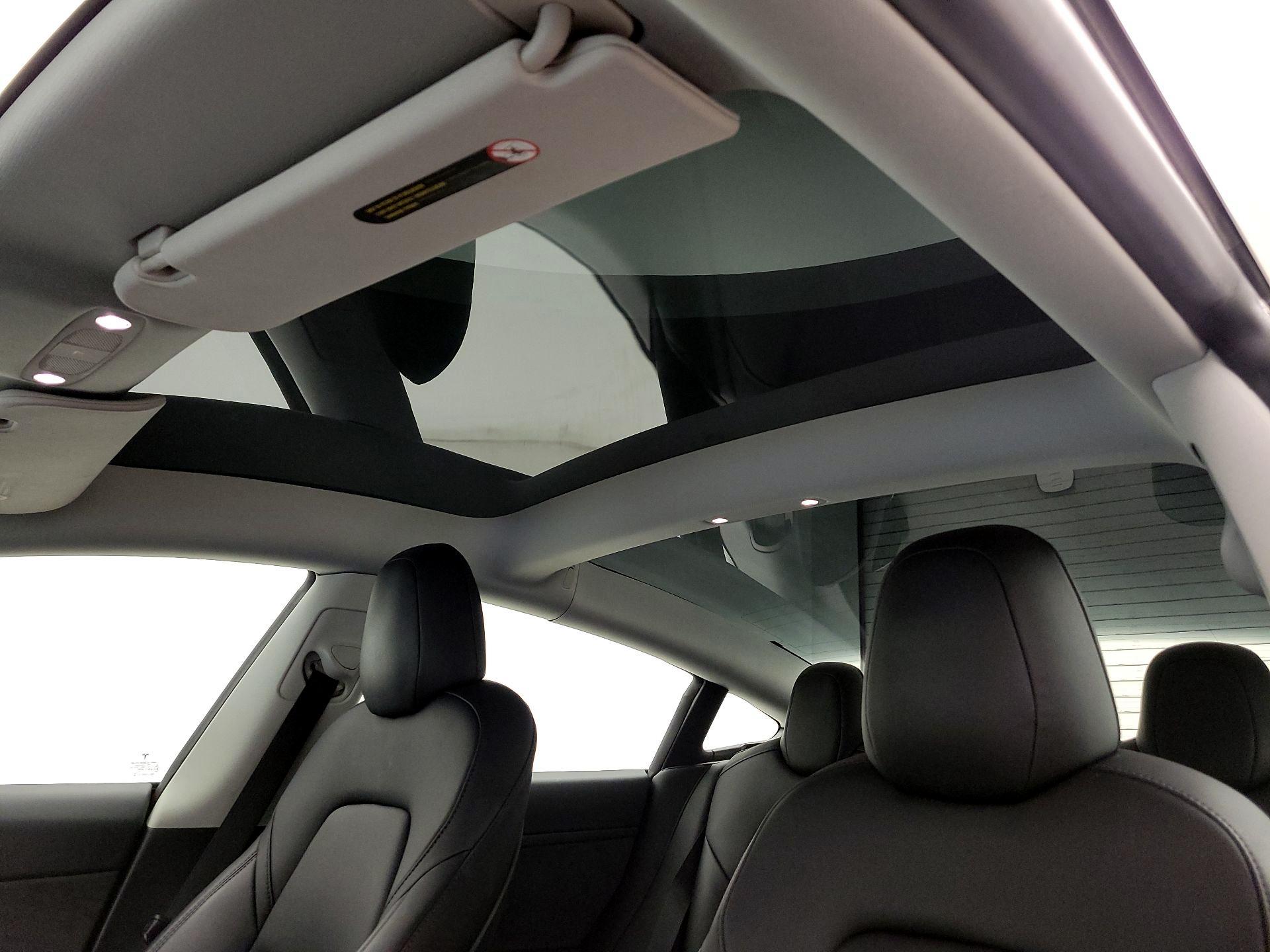 Thumbnail: 2022 Tesla Model 3 - 18