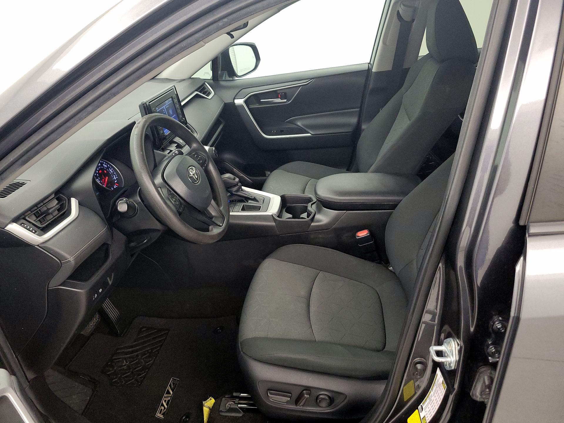 Thumbnail: 2021 Toyota RAV4 - 11