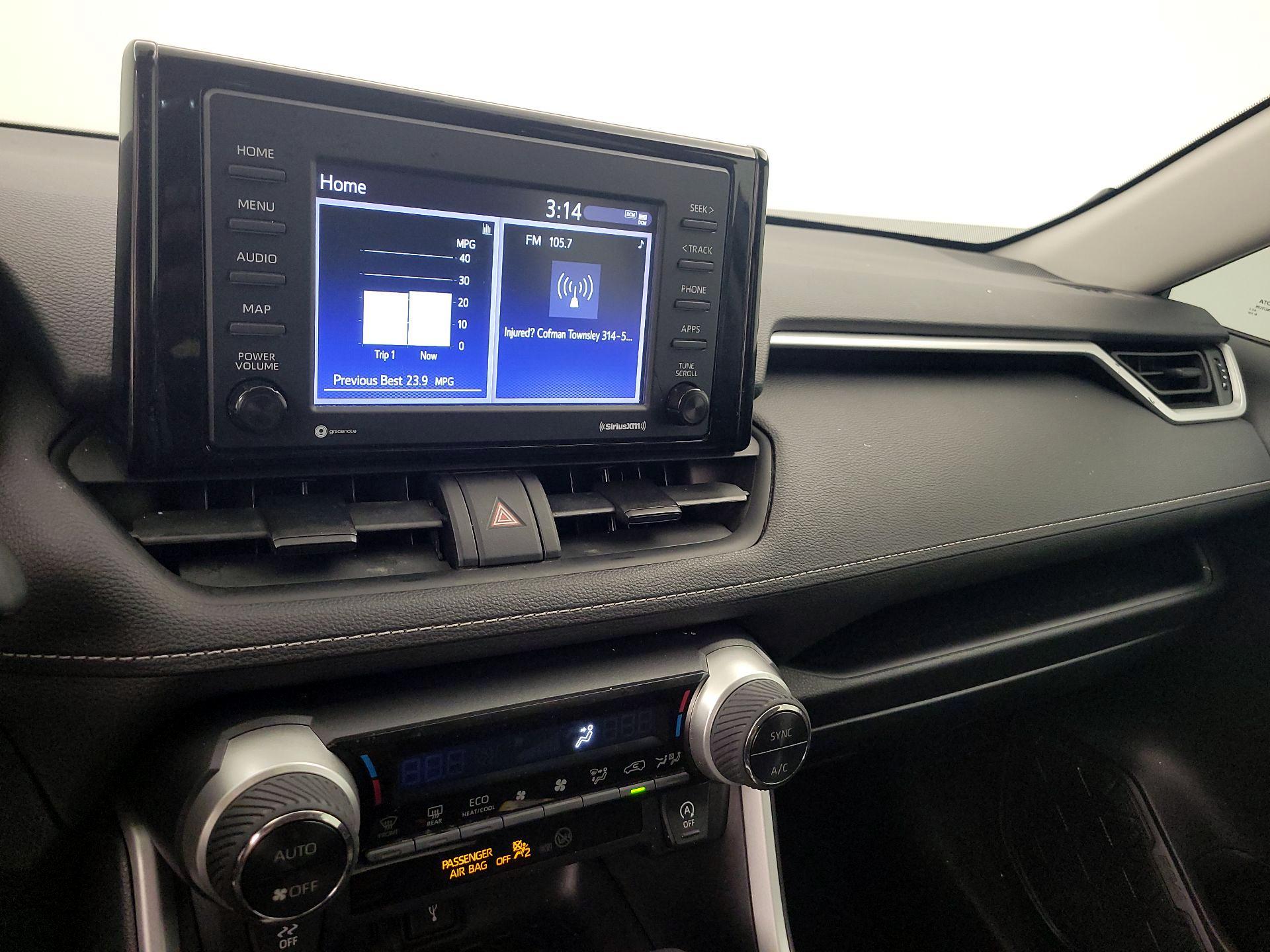 Thumbnail: 2021 Toyota RAV4 - 15