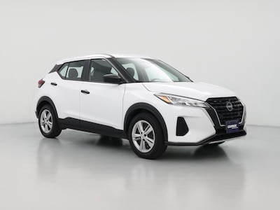 White 2022 Nissan Kicks S