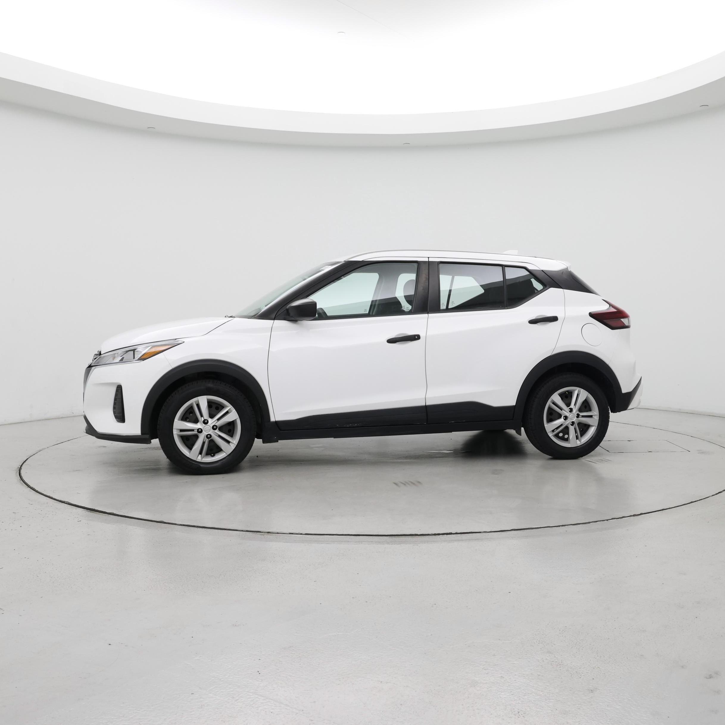 Thumbnail: 2022 Nissan Kicks - 3