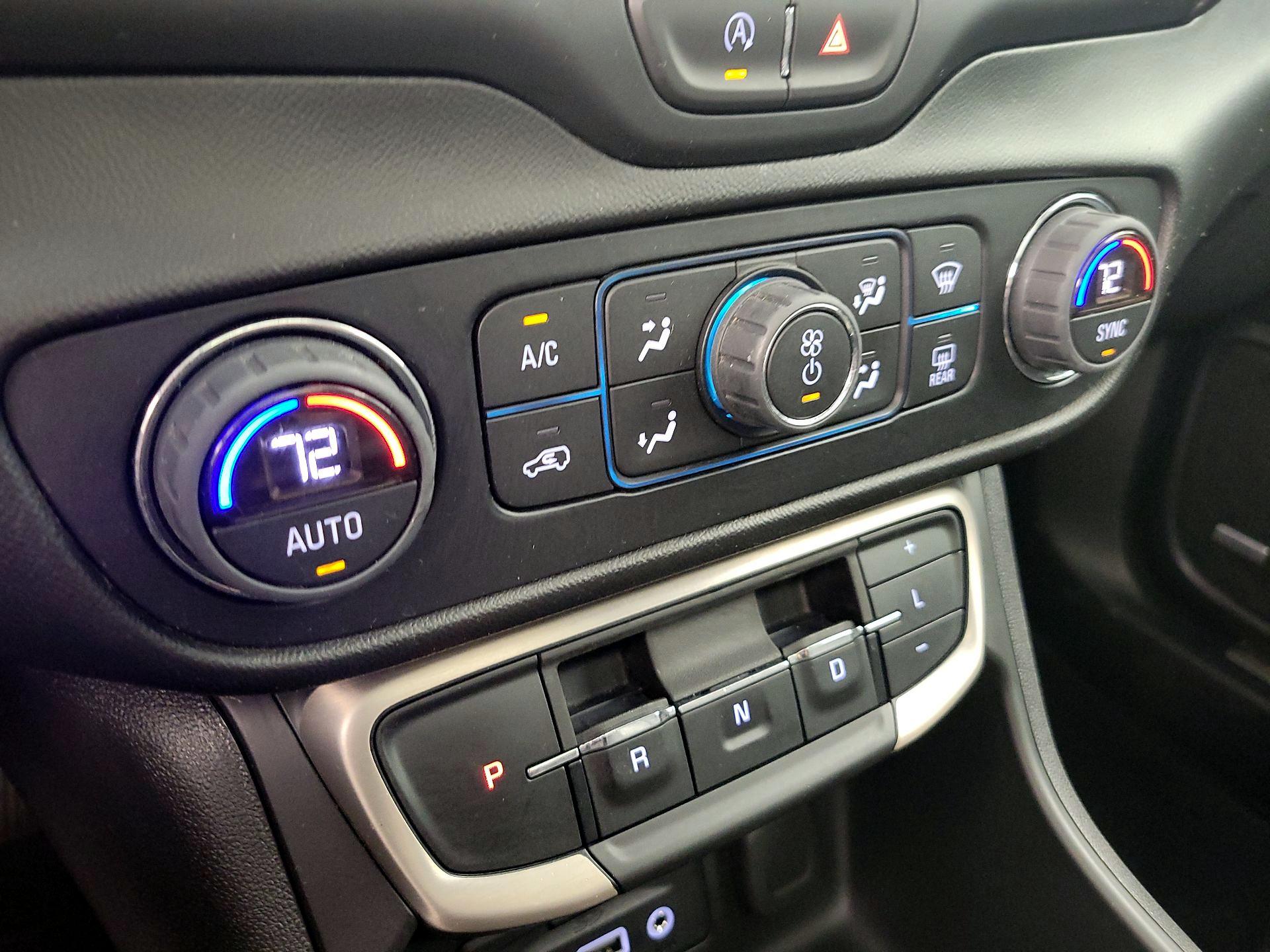 Thumbnail: 2022 GMC Terrain - 16