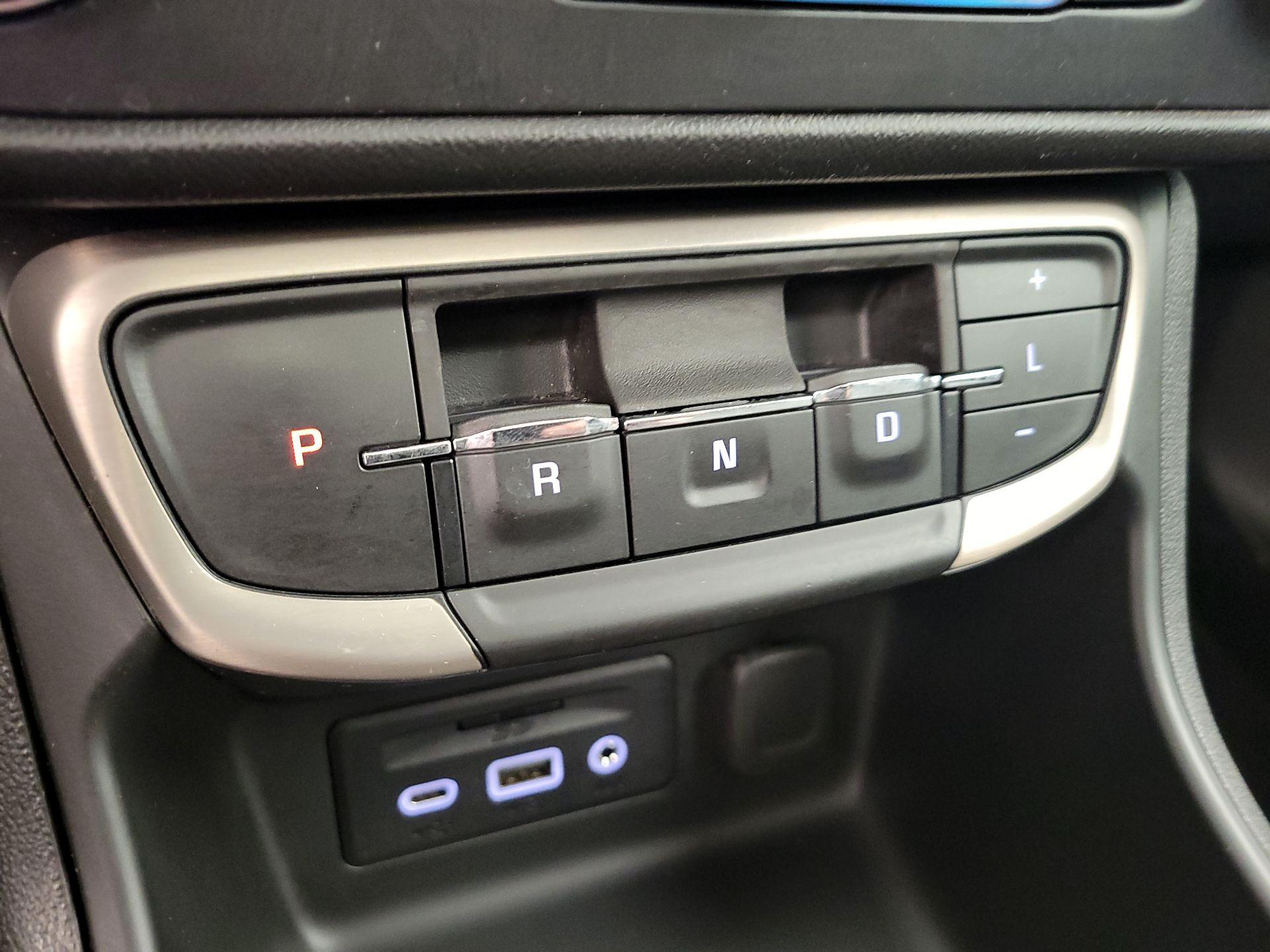 Thumbnail: 2022 GMC Terrain - 17