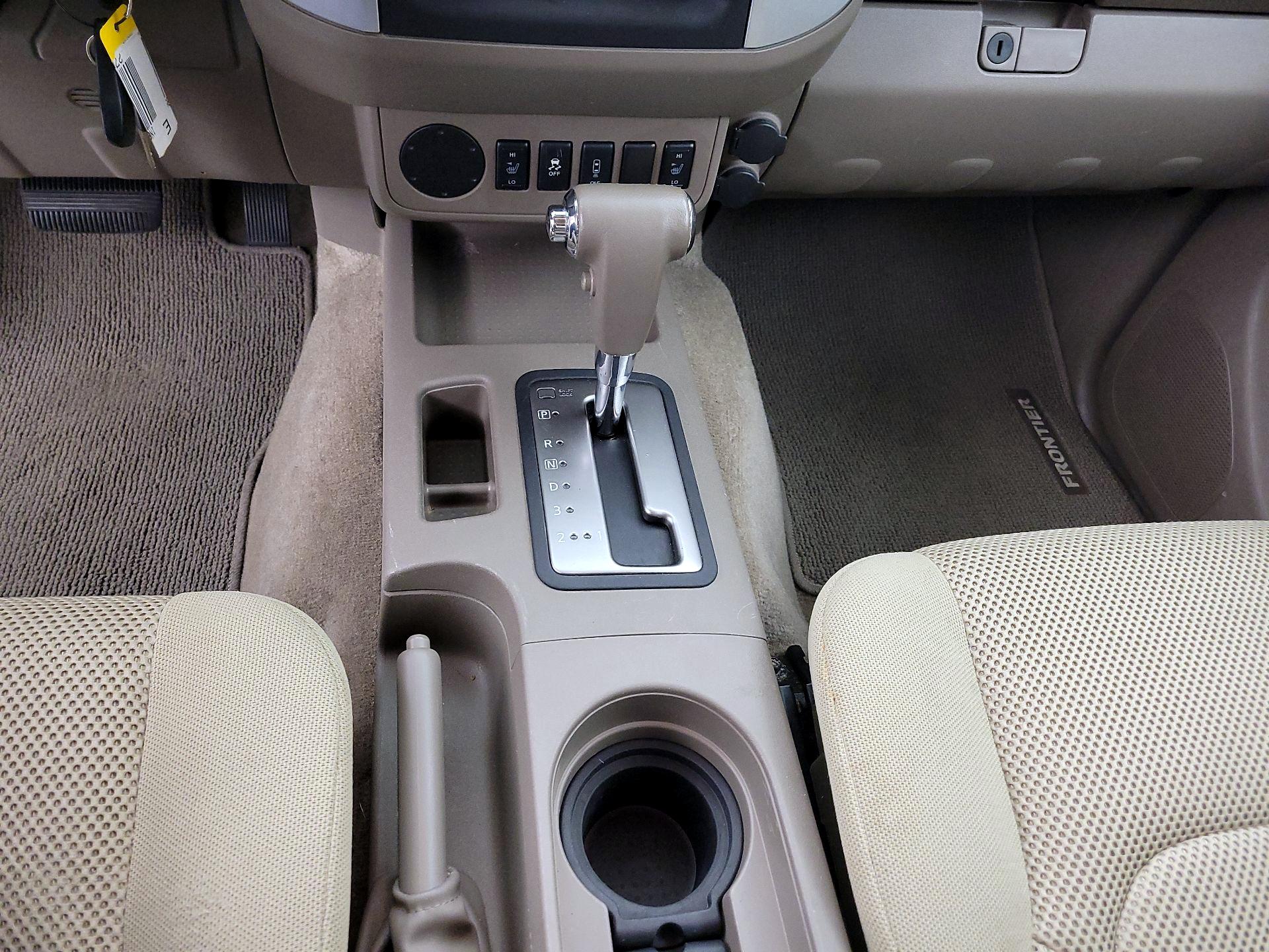 Thumbnail: 2016 Nissan Frontier - 17