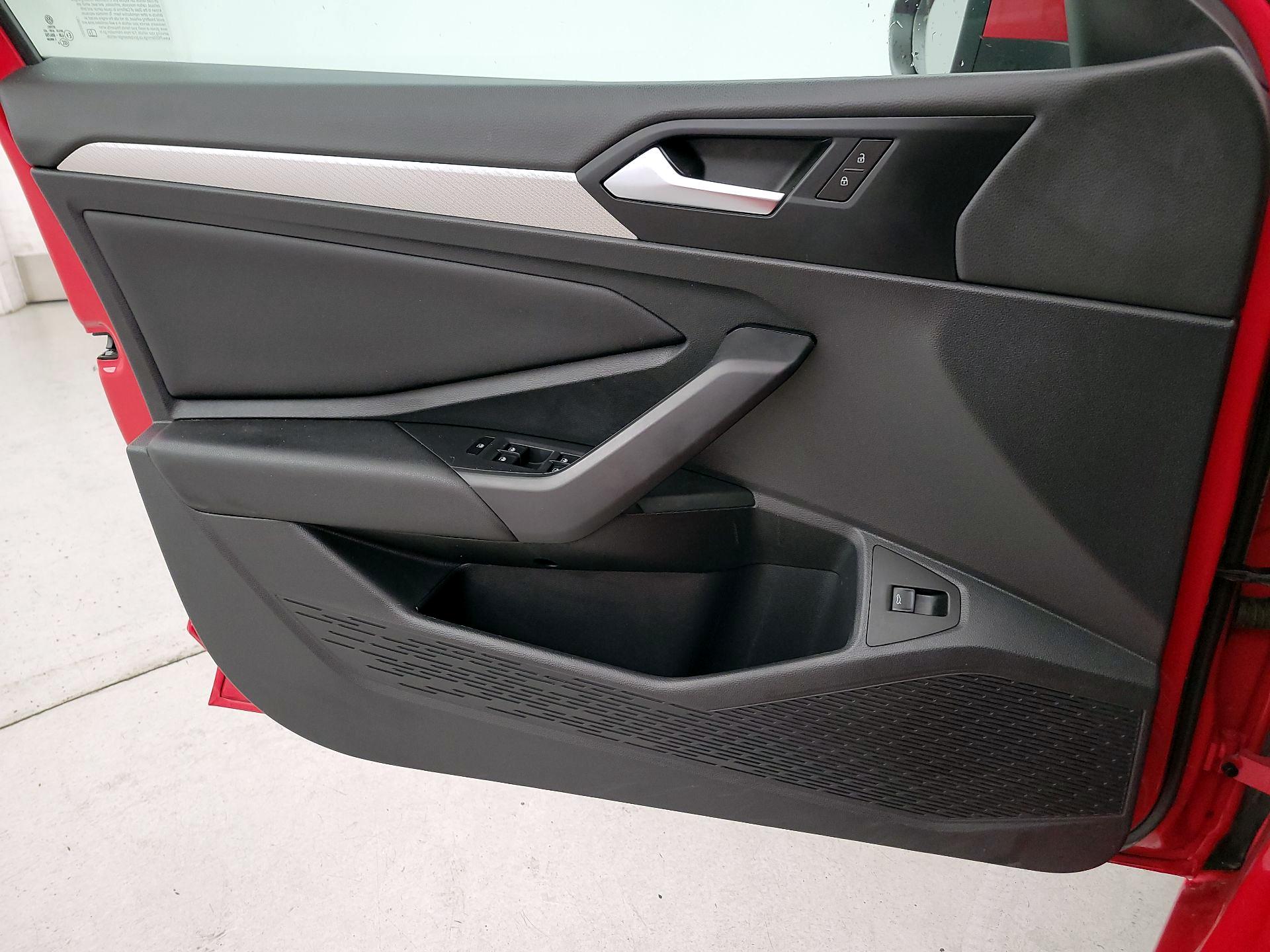 Thumbnail: 2019 Volkswagen Jetta - 12