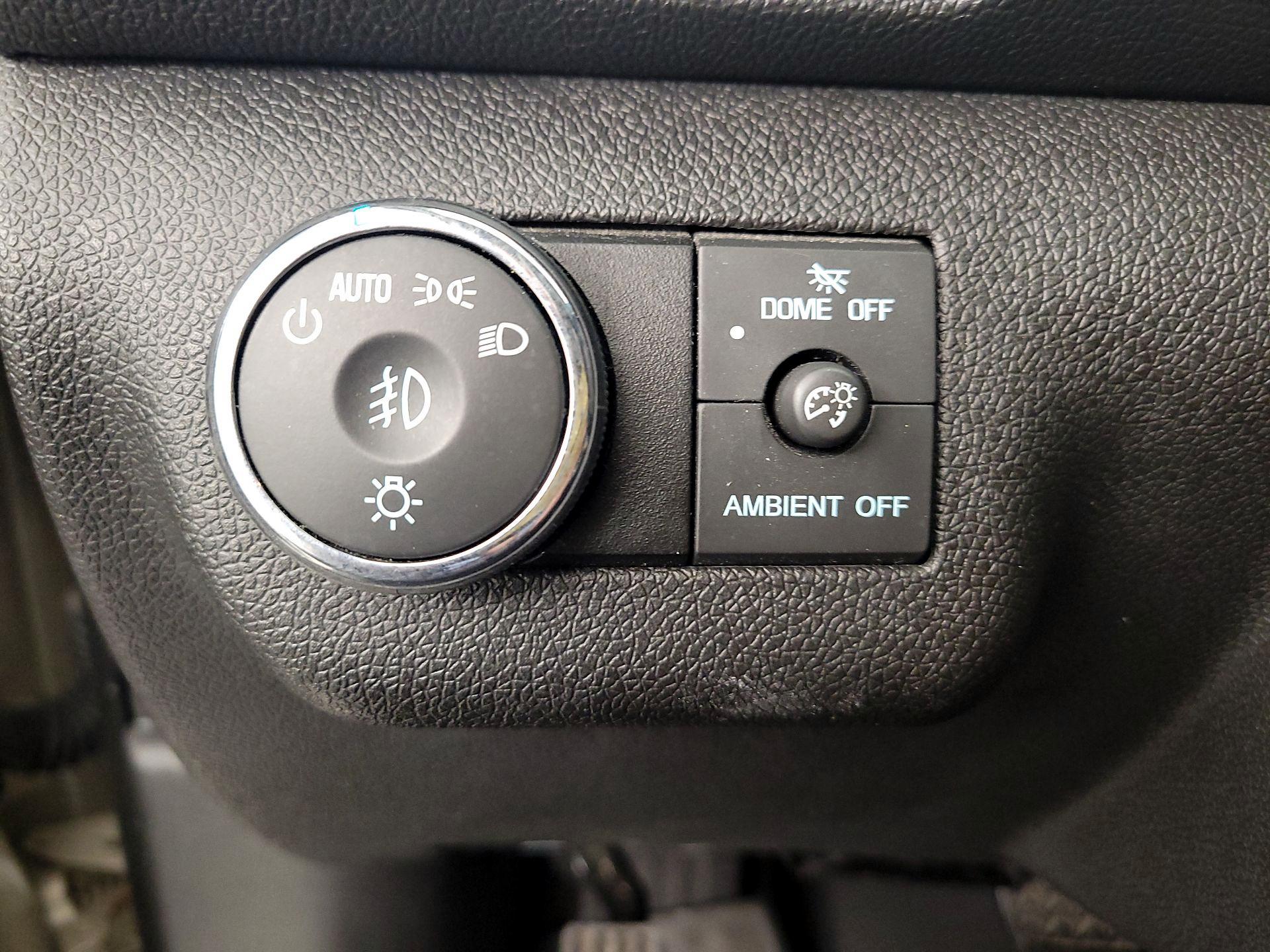 Thumbnail: 2015 Chevrolet Traverse - 13