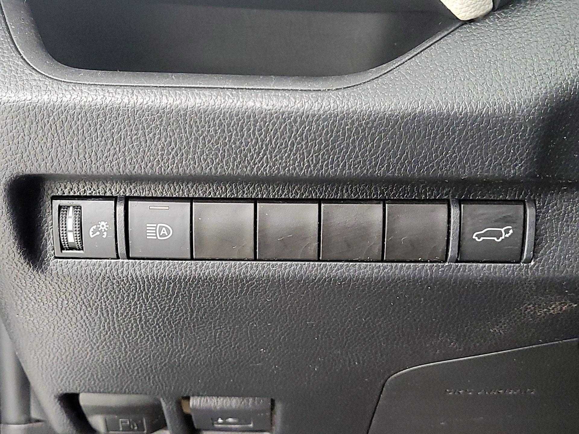 Thumbnail: 2023 Toyota RAV4 - 13