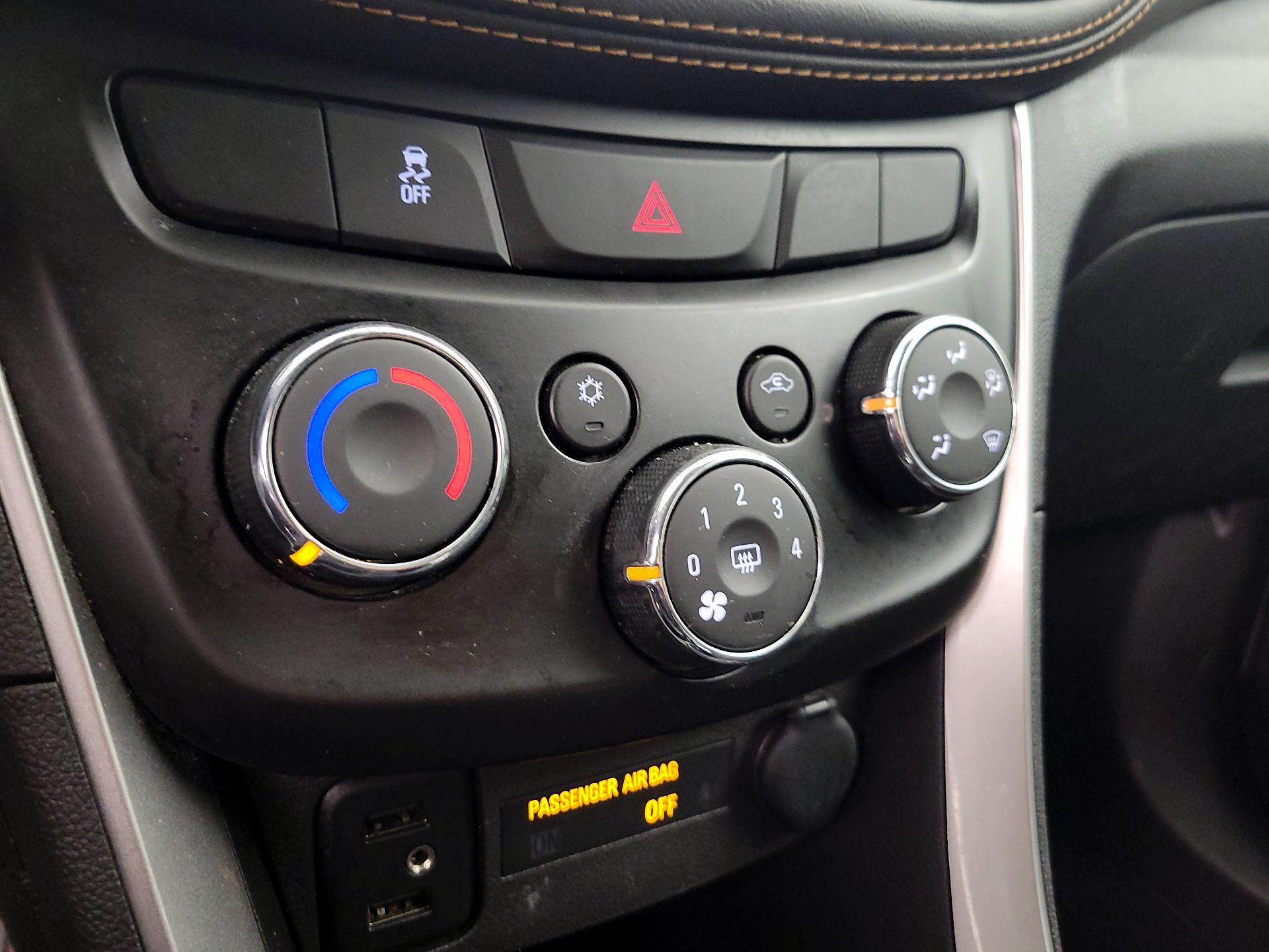 Thumbnail: 2021 Chevrolet Trax - 16