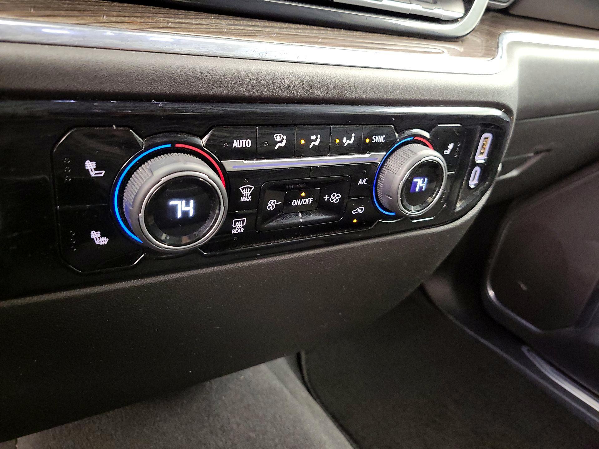 Thumbnail: 2023 Chevrolet Silverado 1500 - 16