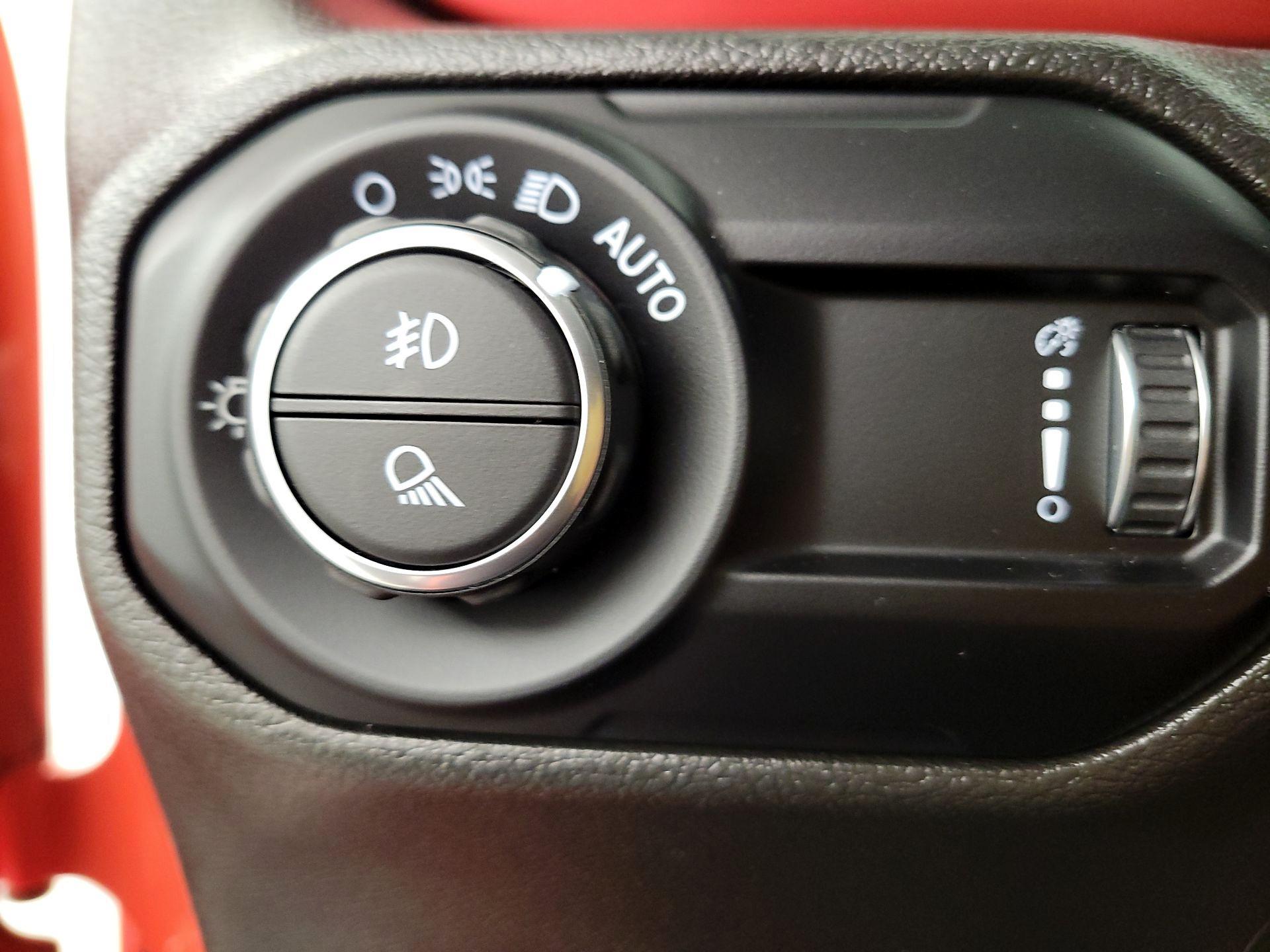 Thumbnail: 2023 Jeep Gladiator - 13