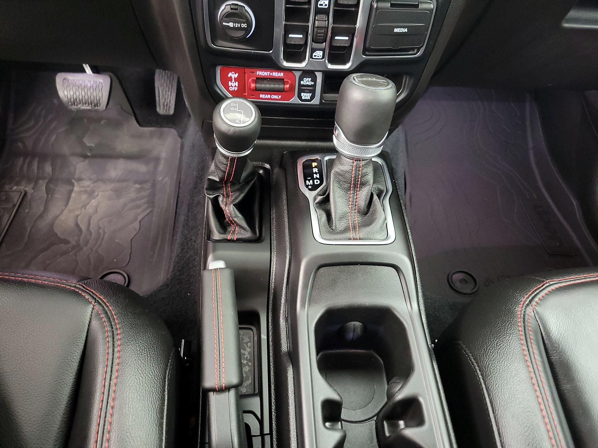 Thumbnail: 2023 Jeep Gladiator - 17