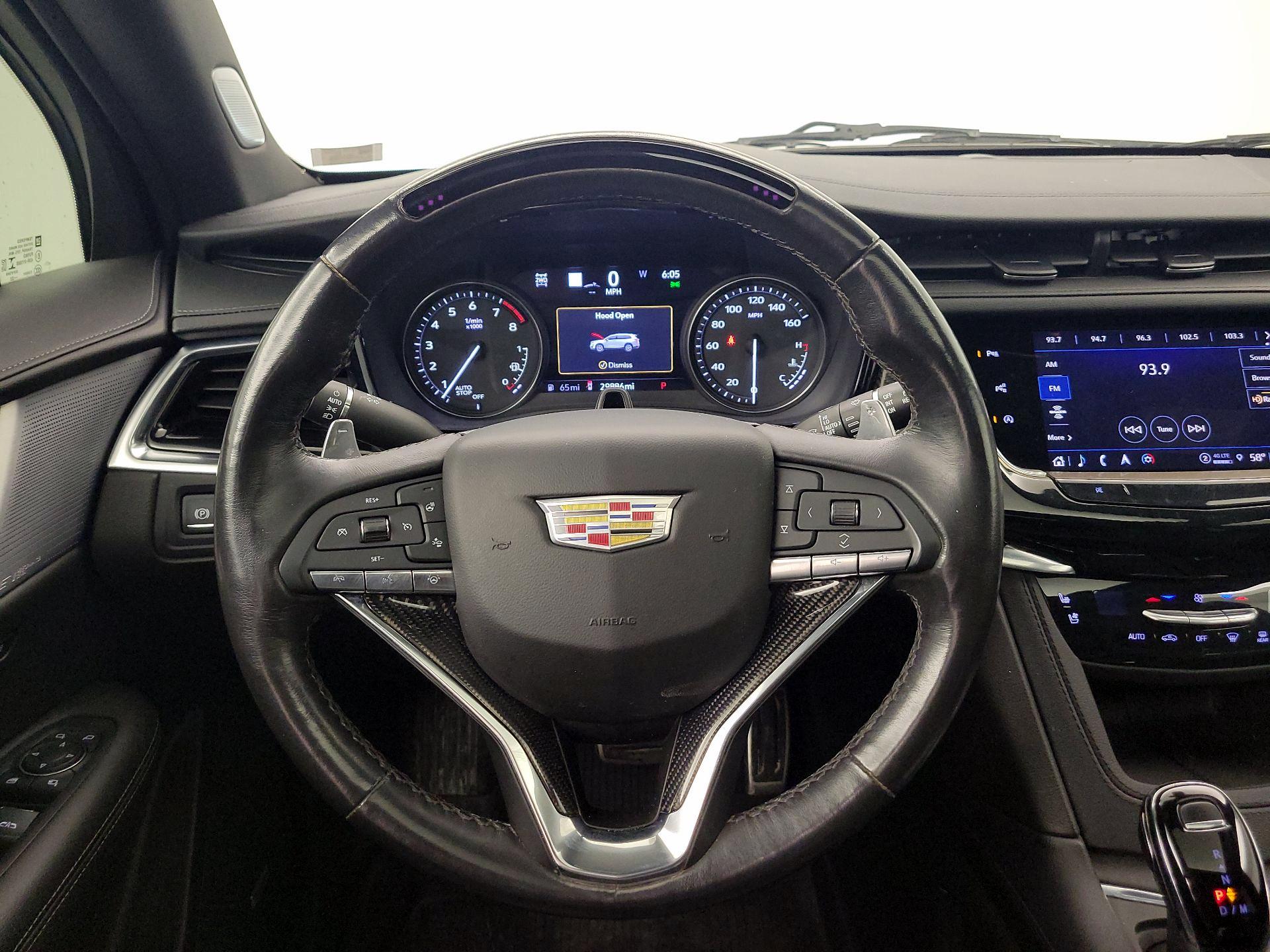 Thumbnail: 2023 Cadillac XT6 - 10