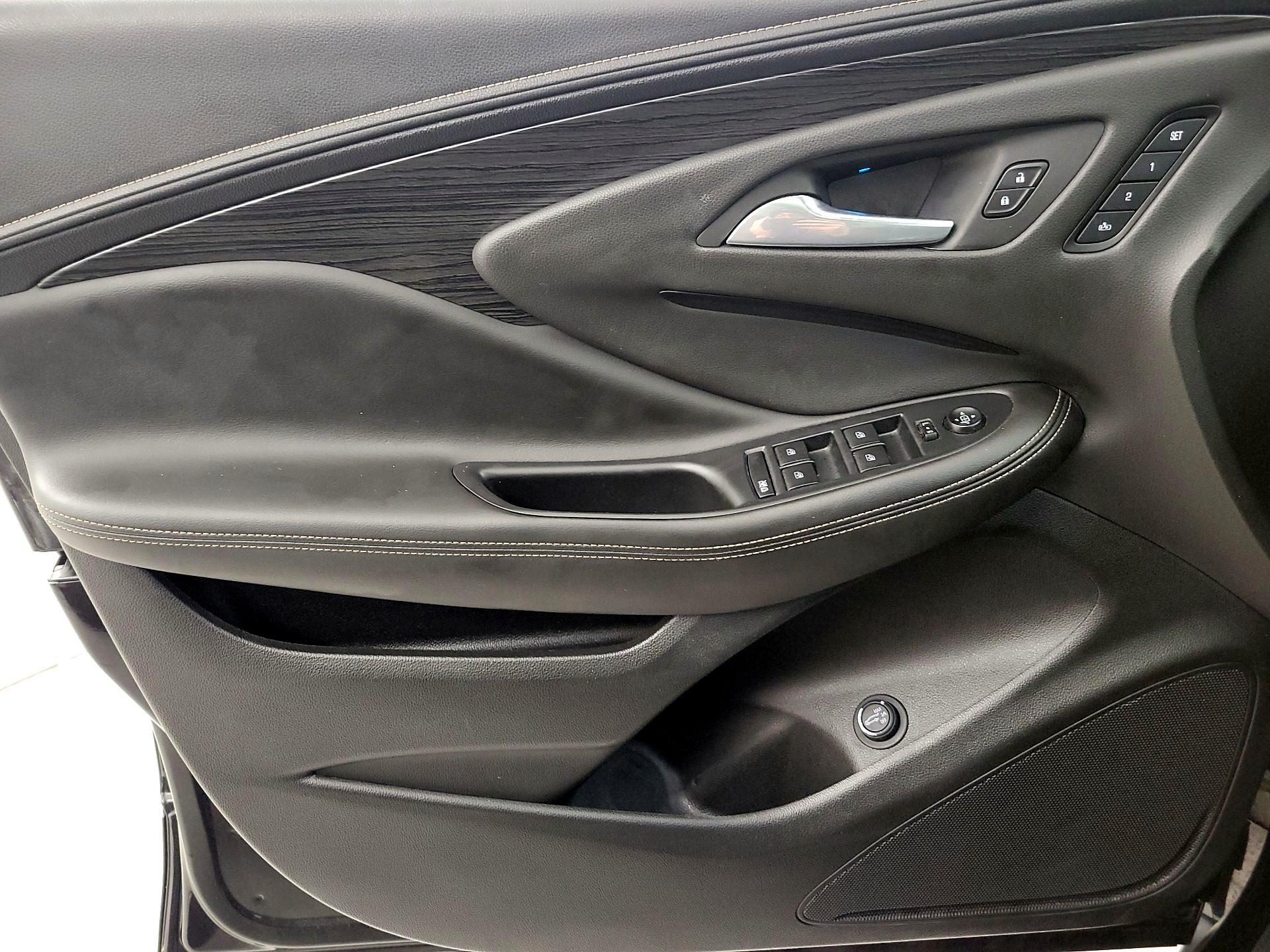 Thumbnail: 2017 Buick Envision - 12