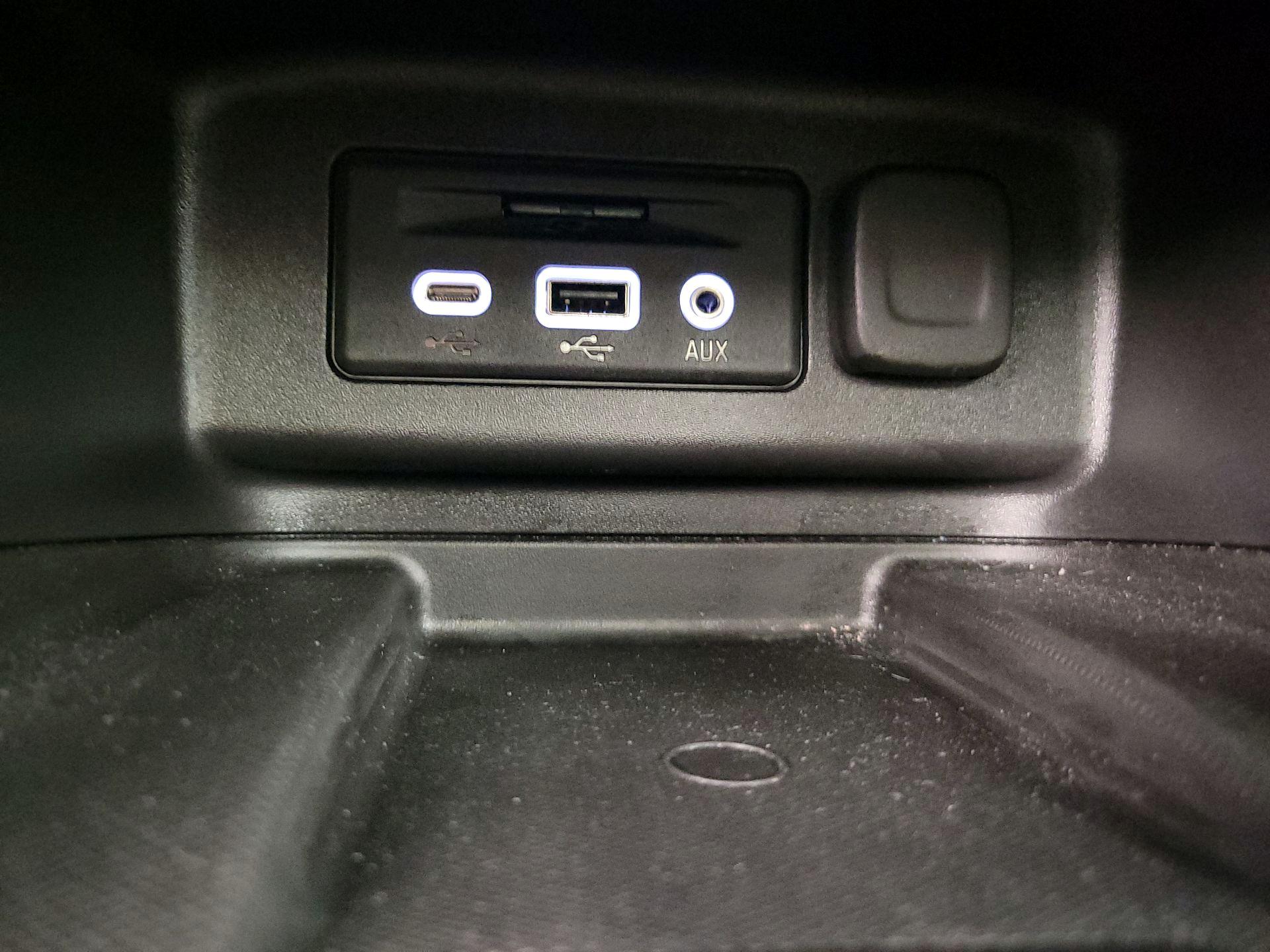 Thumbnail: 2023 Chevrolet Equinox - 19