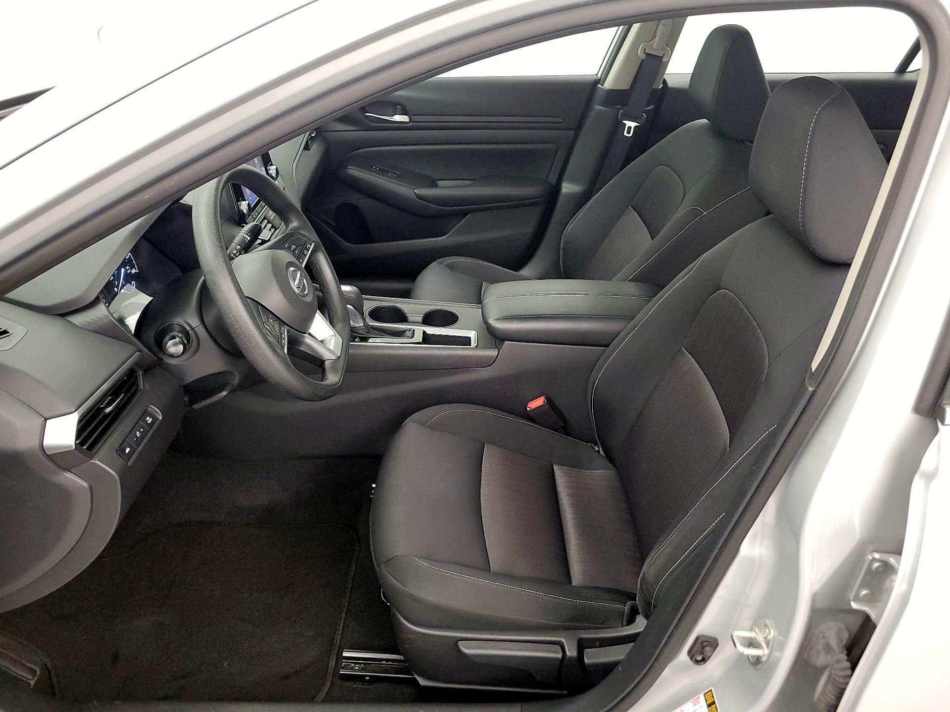 Thumbnail: 2022 Nissan Altima - 11