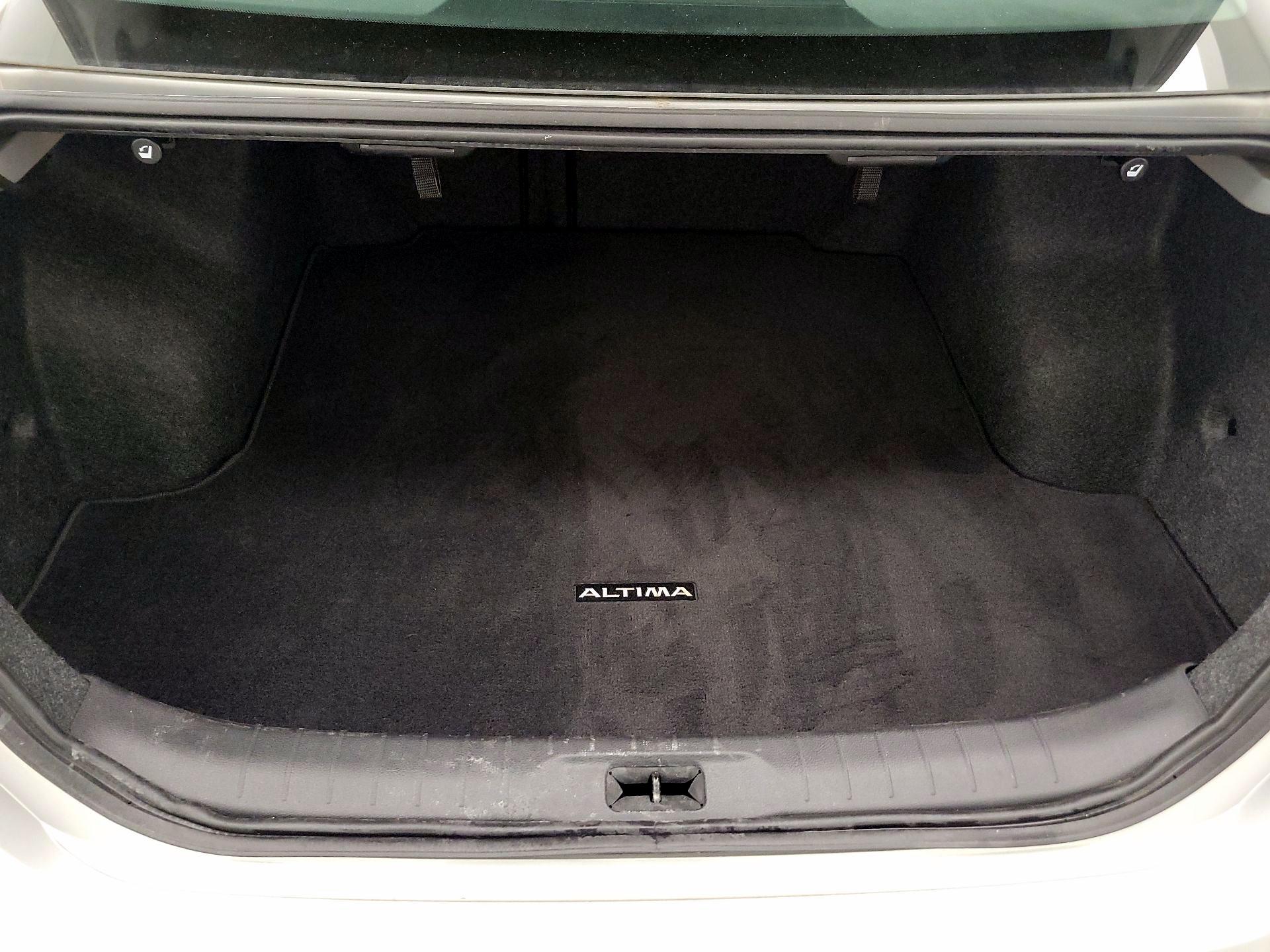 Thumbnail: 2022 Nissan Altima - 20