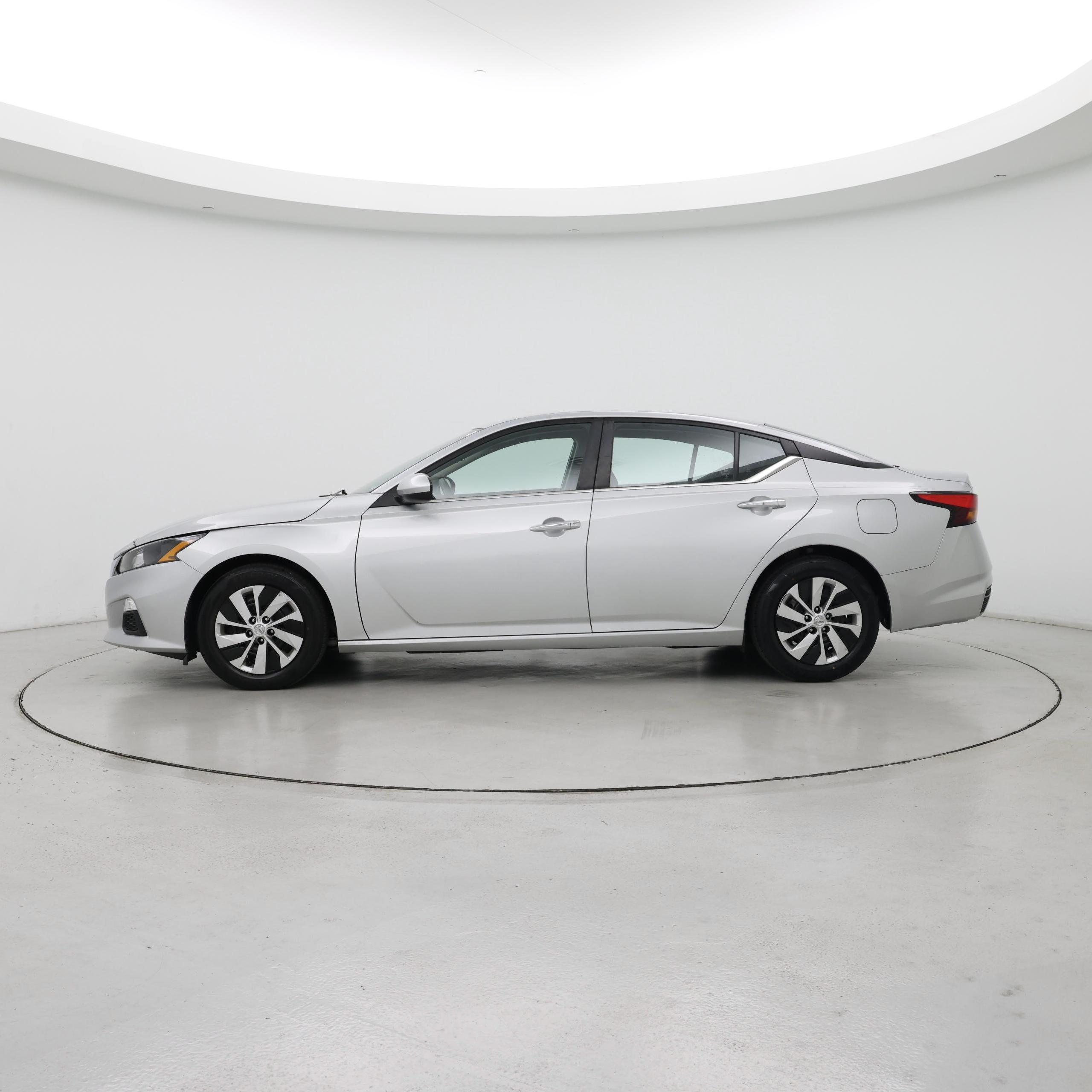 Thumbnail: 2022 Nissan Altima - 3