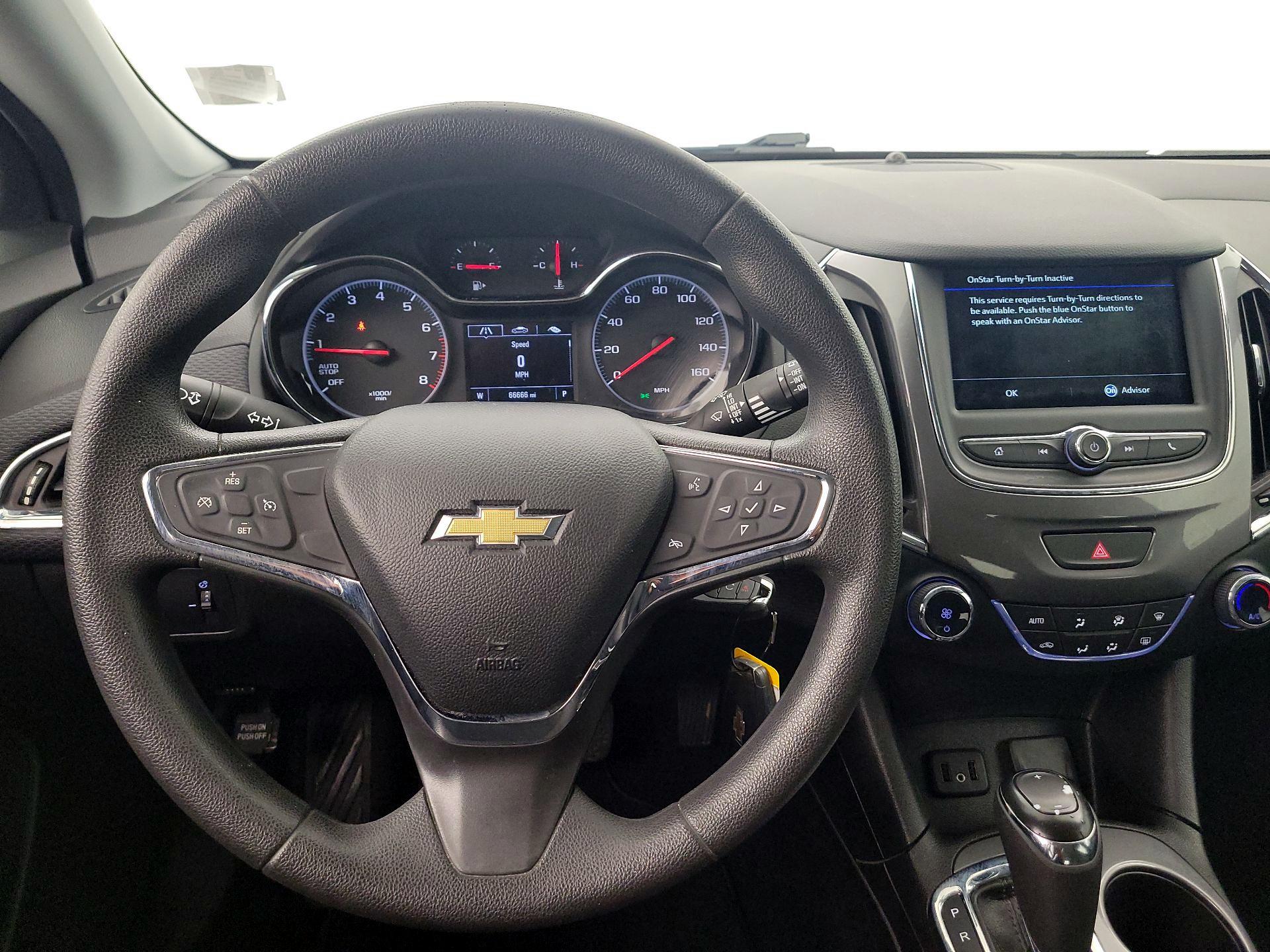 Thumbnail: 2019 Chevrolet Cruze - 10