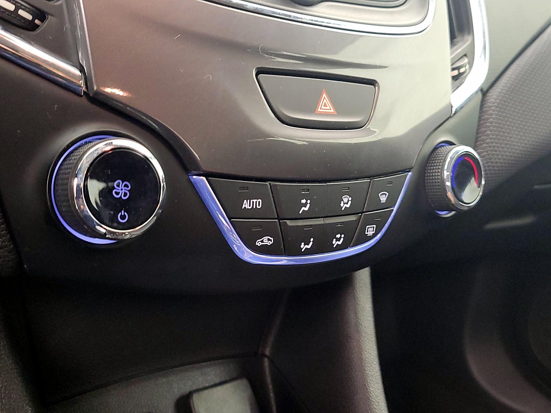 Thumbnail: 2019 Chevrolet Cruze - 16