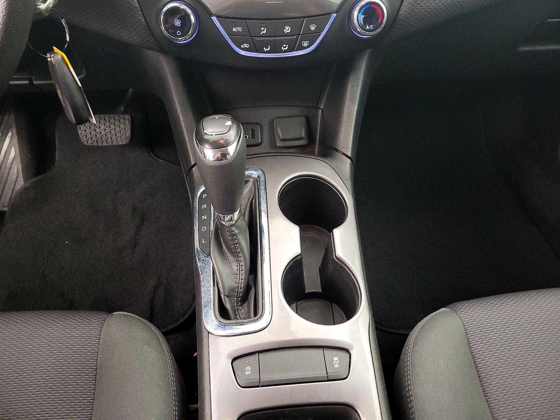 Thumbnail: 2019 Chevrolet Cruze - 17